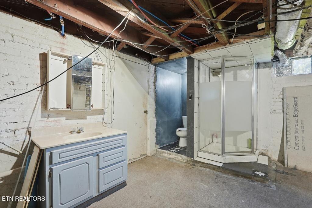 215 E Adams Street Crossville TN 38555