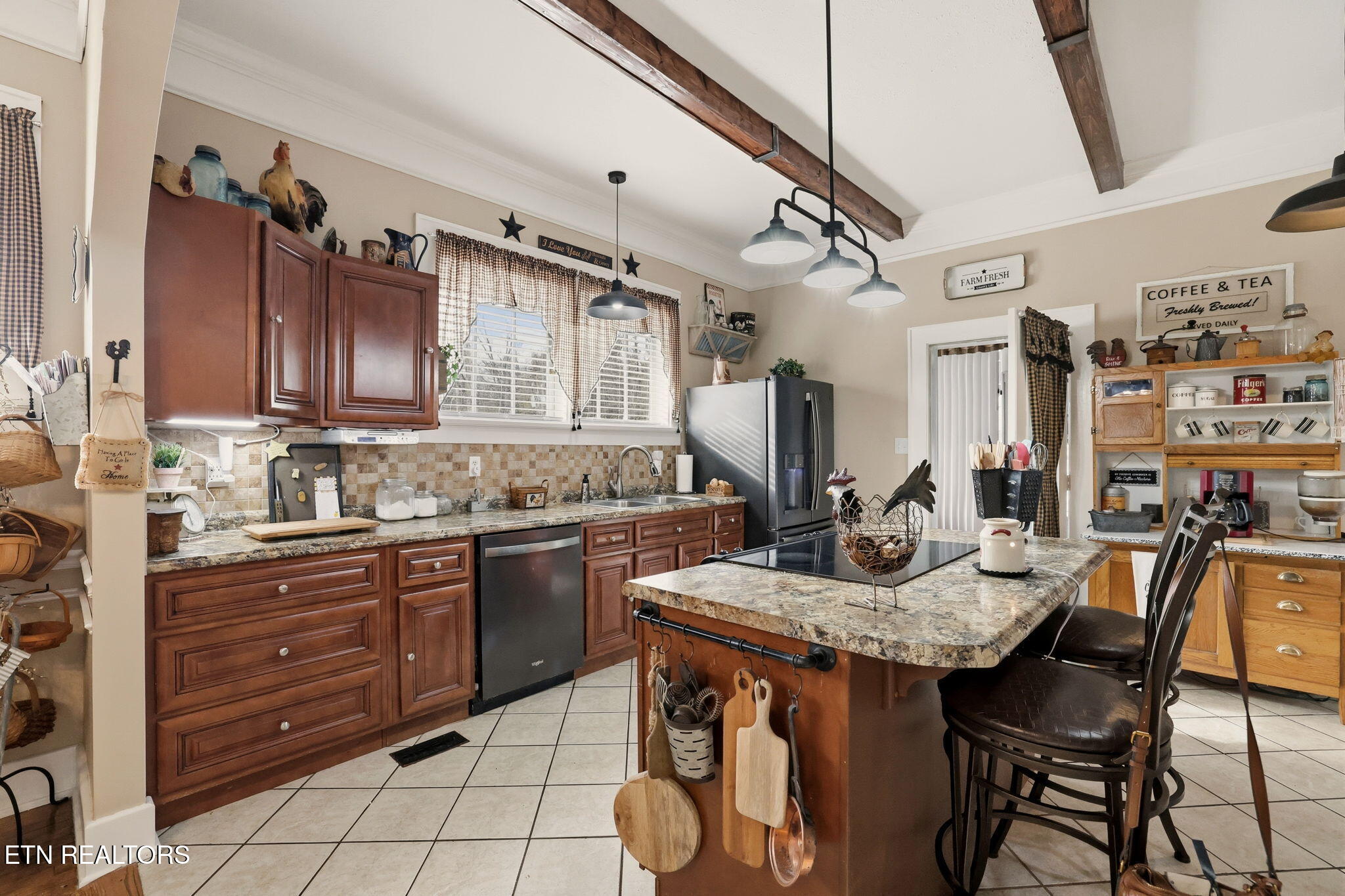 518 N Main Street Clinton TN 37716
