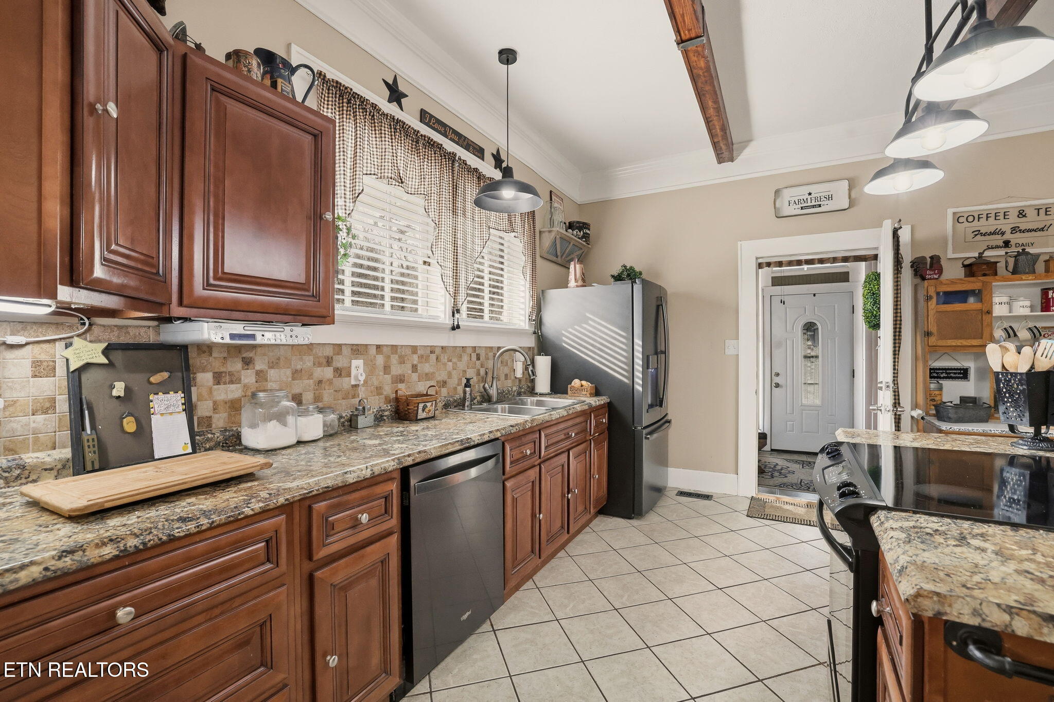 518 N Main Street Clinton TN 37716