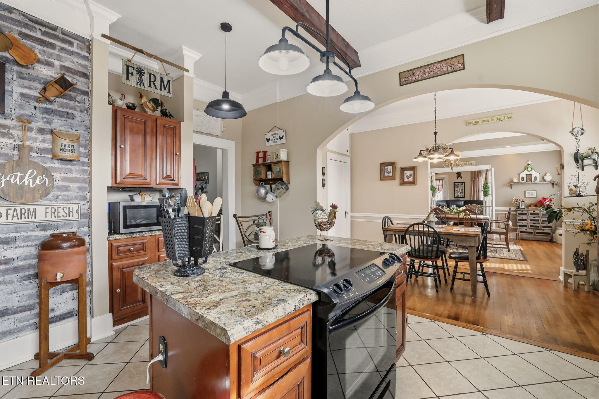 518 N Main Street Clinton TN 37716