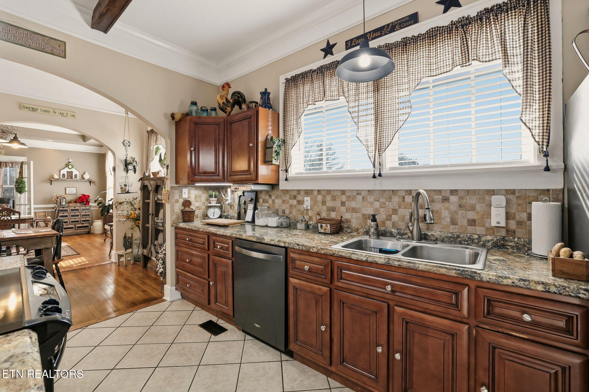 518 N Main Street Clinton TN 37716