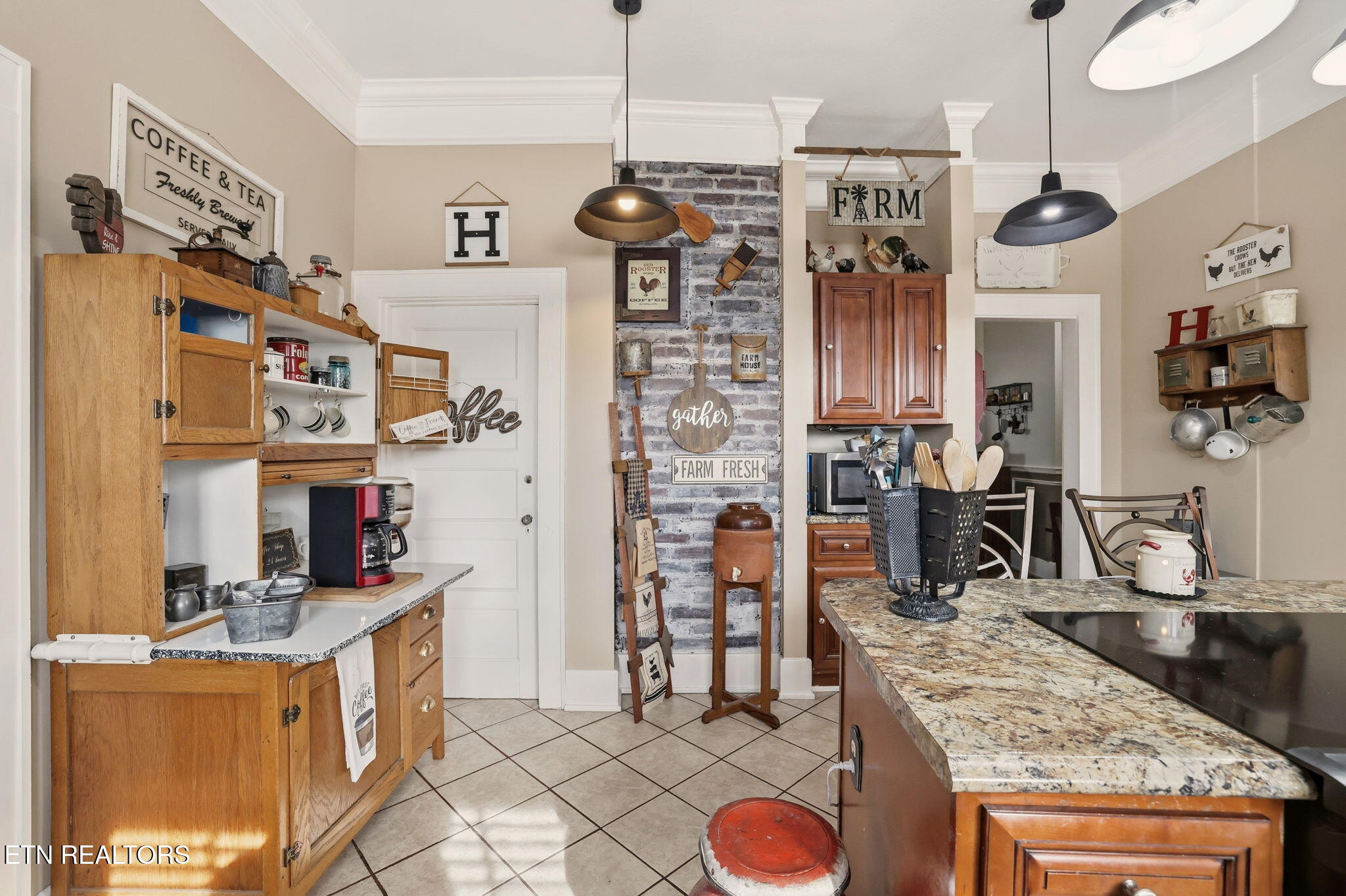 518 N Main Street Clinton TN 37716