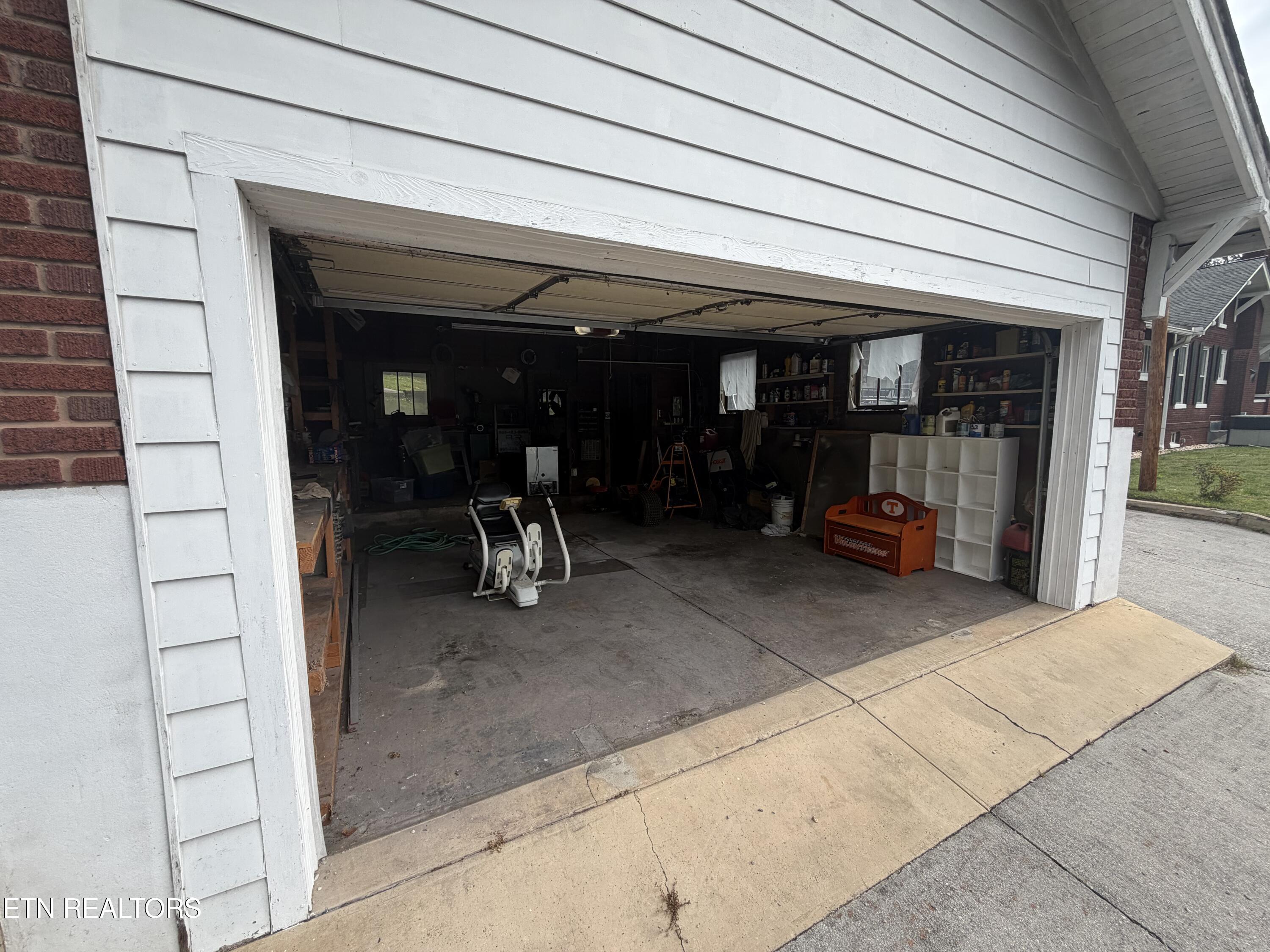 518 N Main Street Clinton TN 37716