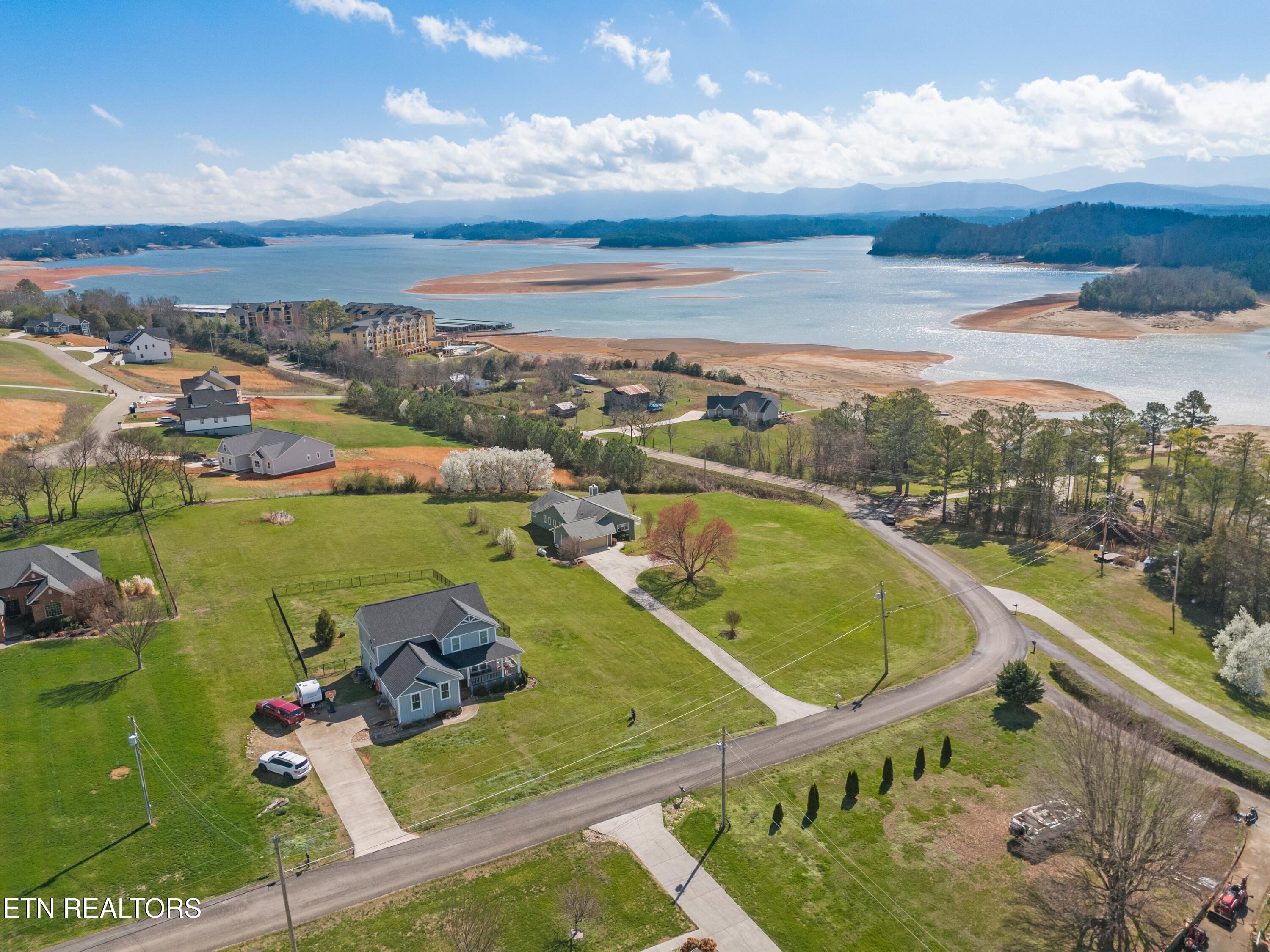 2020 Ranch Road Dandridge TN 37725