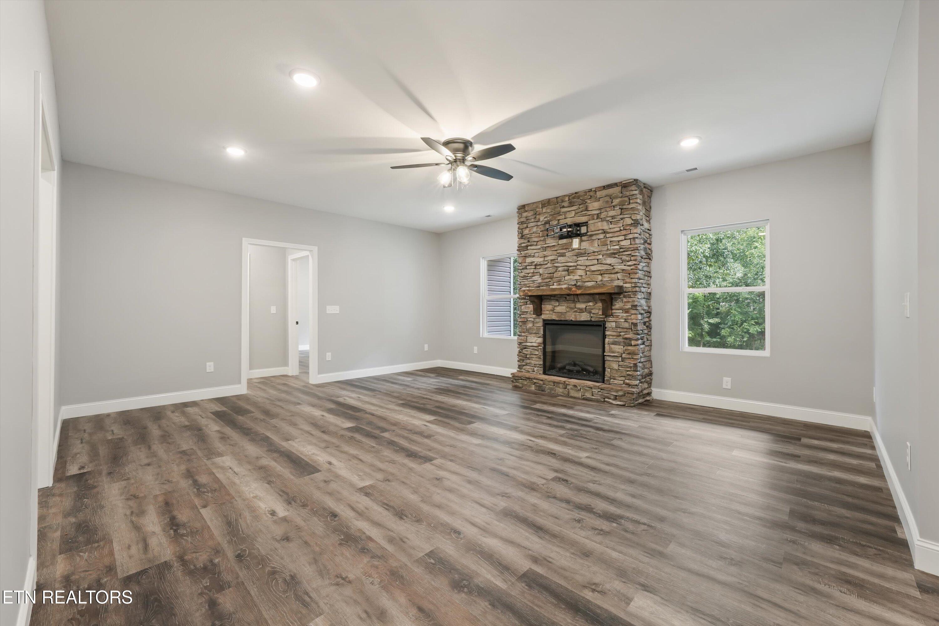 1963 Lee Proffitt Way Sevierville TN 37876