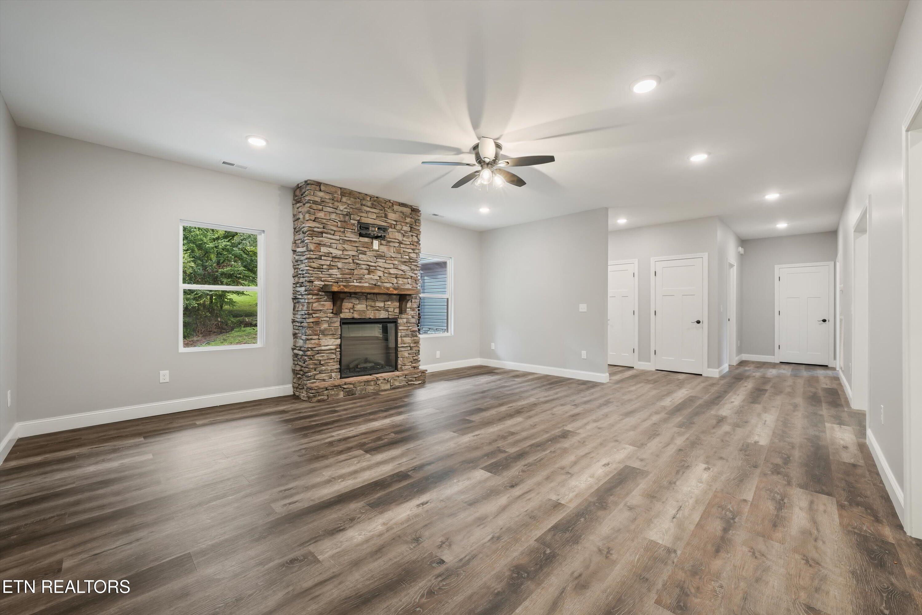 1963 Lee Proffitt Way Sevierville TN 37876