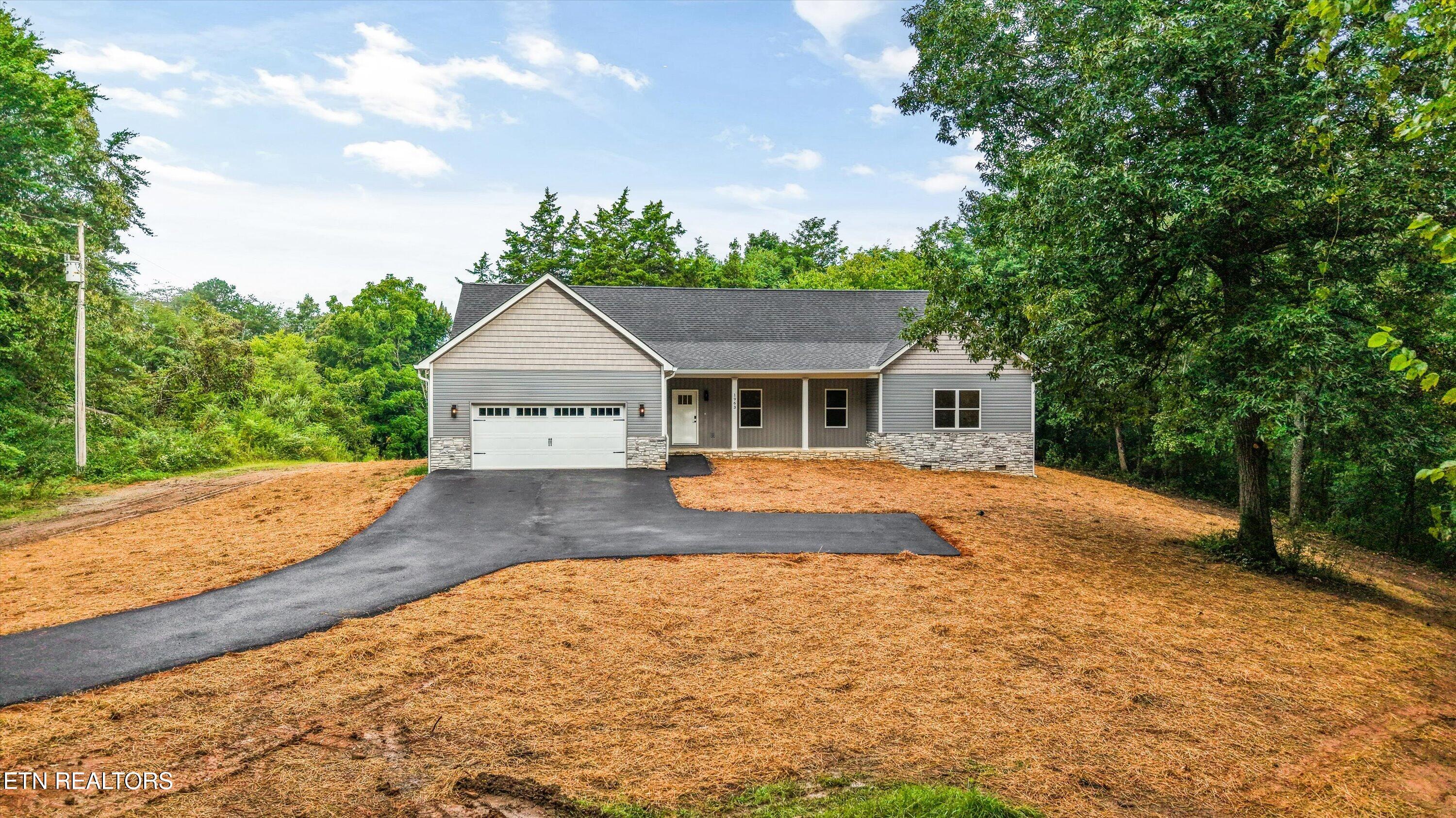 1963 Lee Proffitt Way Sevierville TN 37876