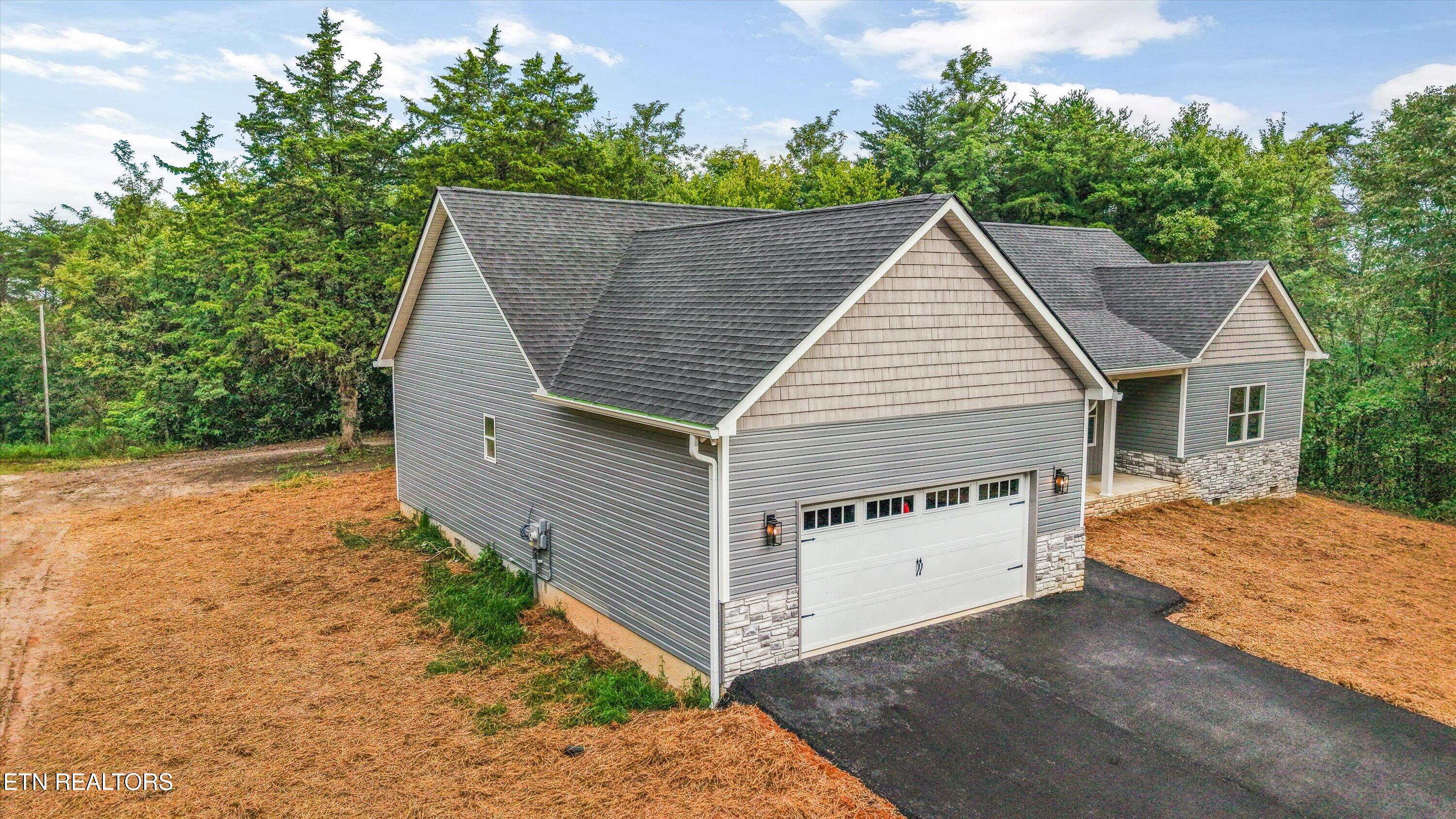 1963 Lee Proffitt Way Sevierville TN 37876