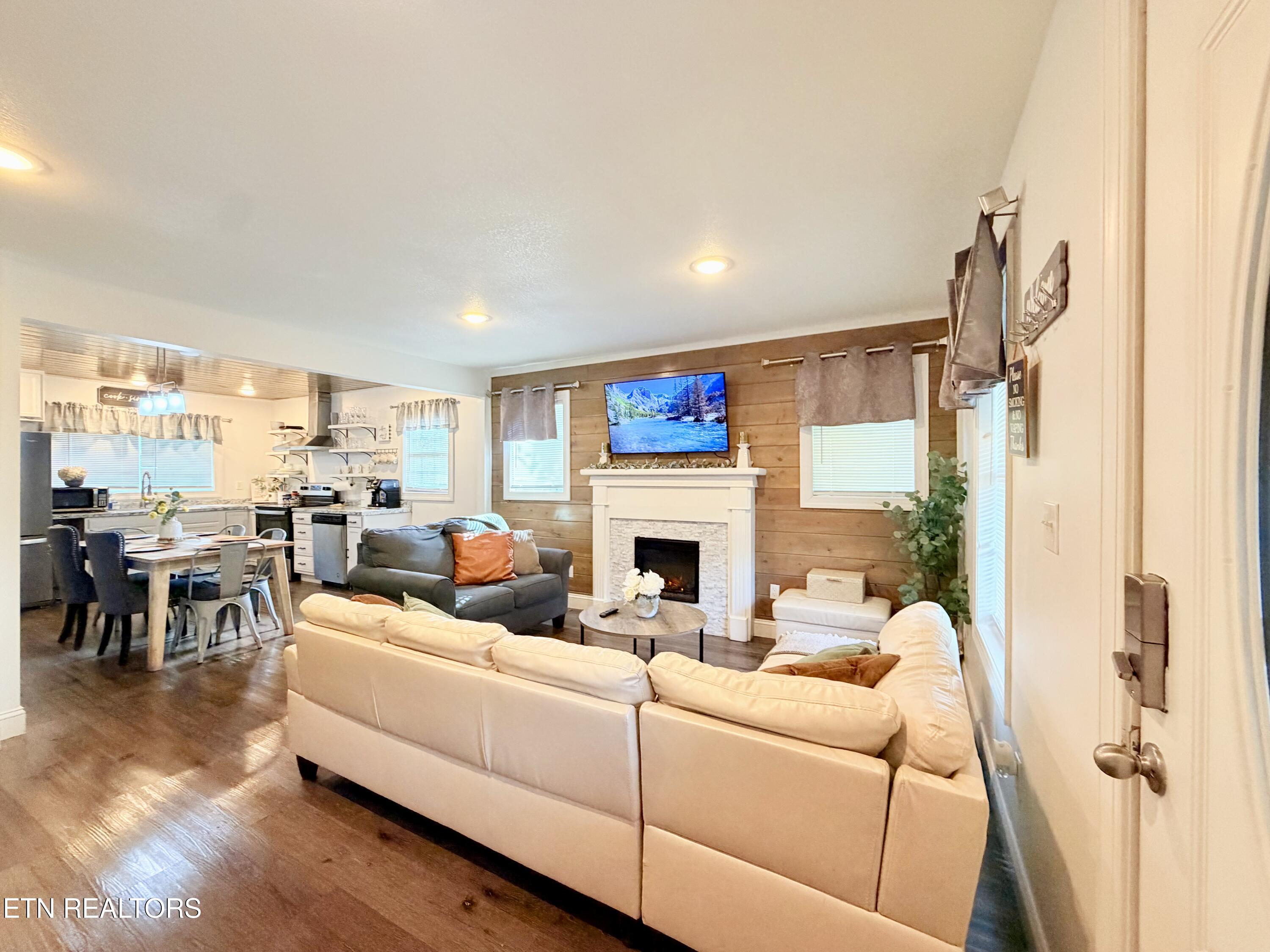 305 Jackson Street Sevierville TN 37862