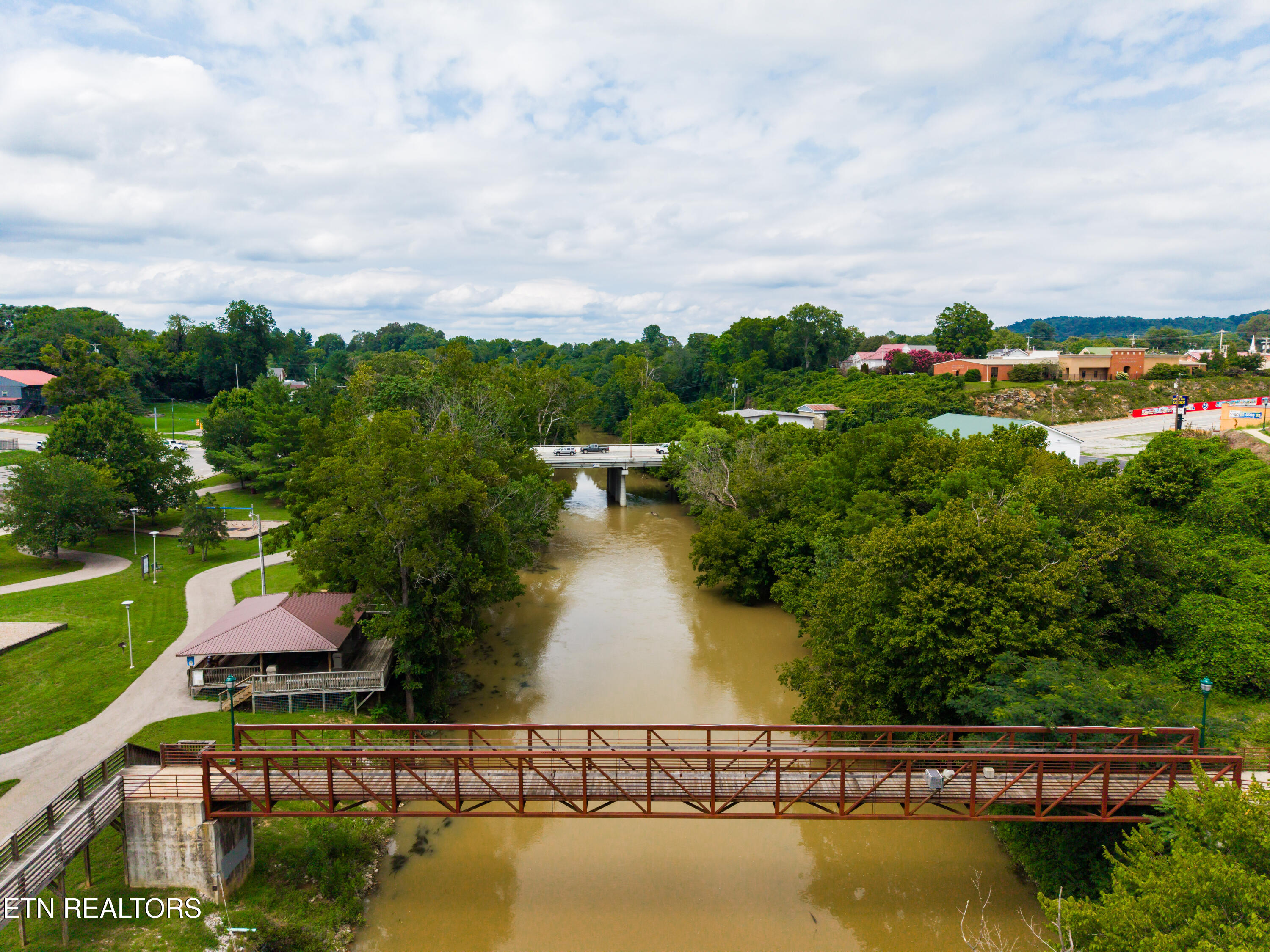 23 S Carter Street Sparta TN 38583