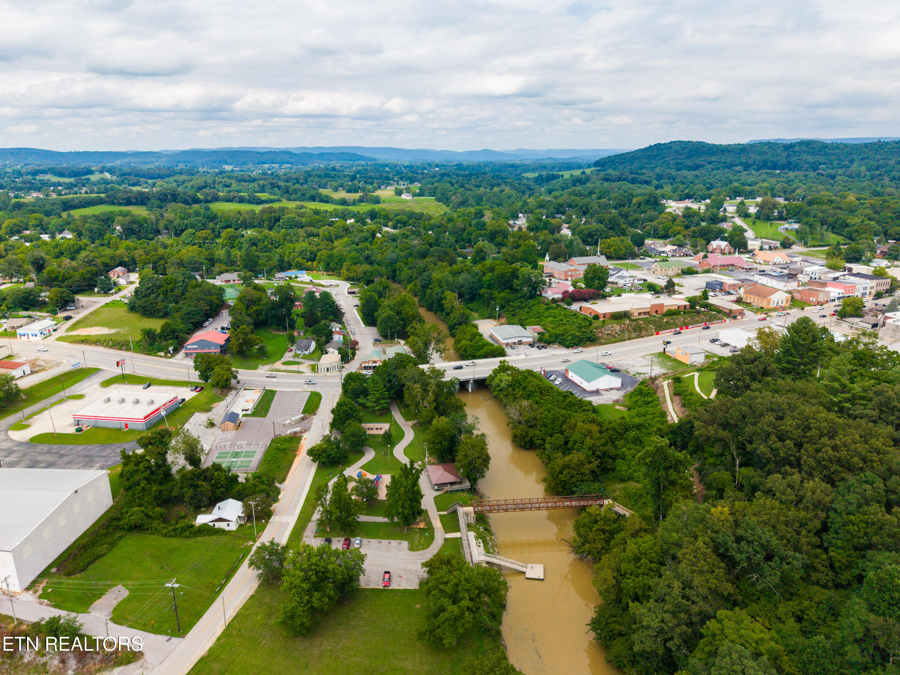 23 S Carter Street Sparta TN 38583
