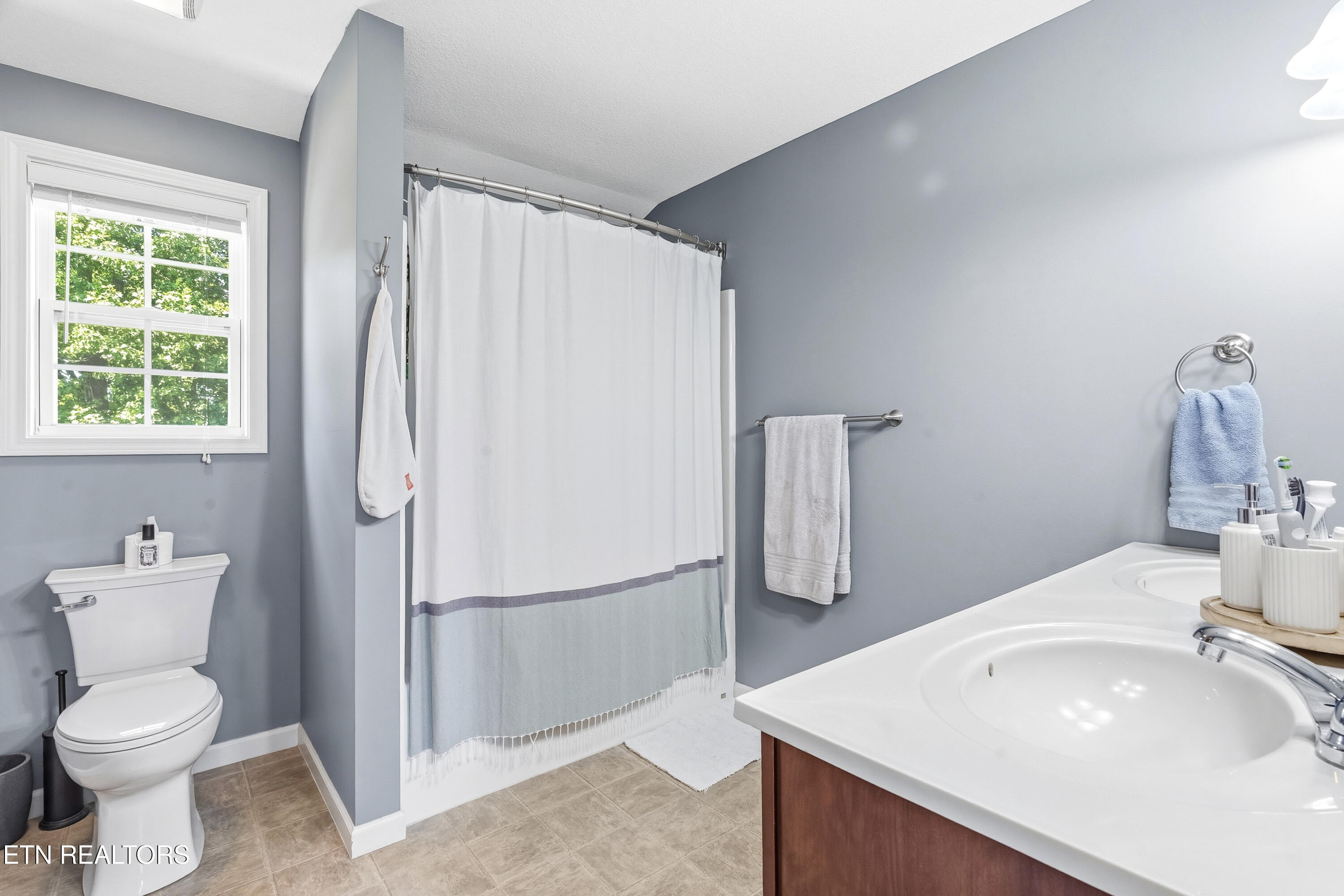 5321 Castle Pines Lane Knoxville TN 37920