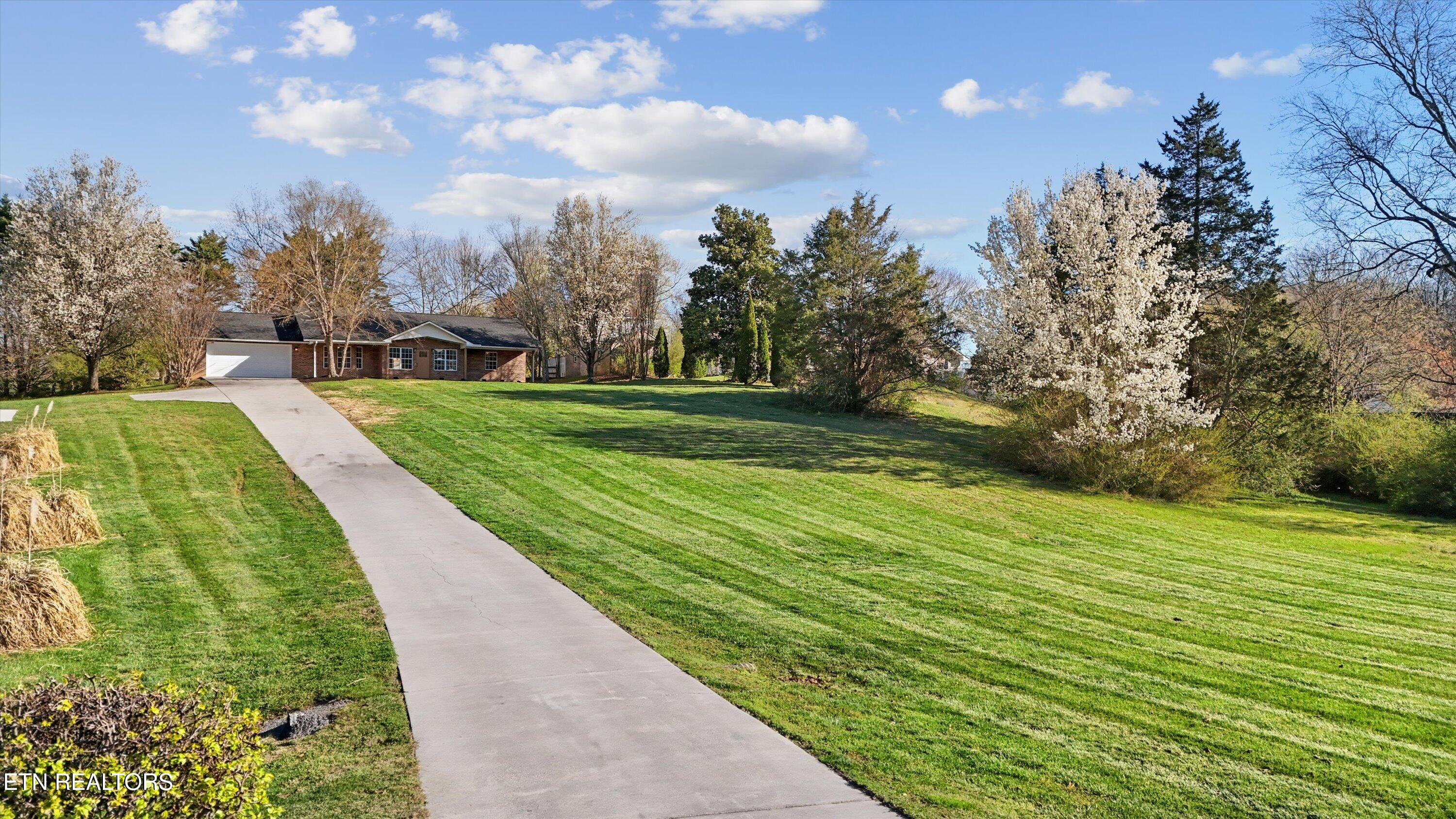 1533 Haley Lynn Road Pigeon Forge TN 37862