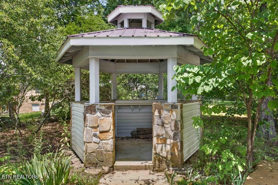 1981 Porch Rock Road Pikeville TN 37367