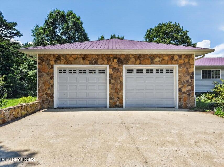 1981 Porch Rock Road Pikeville TN 37367