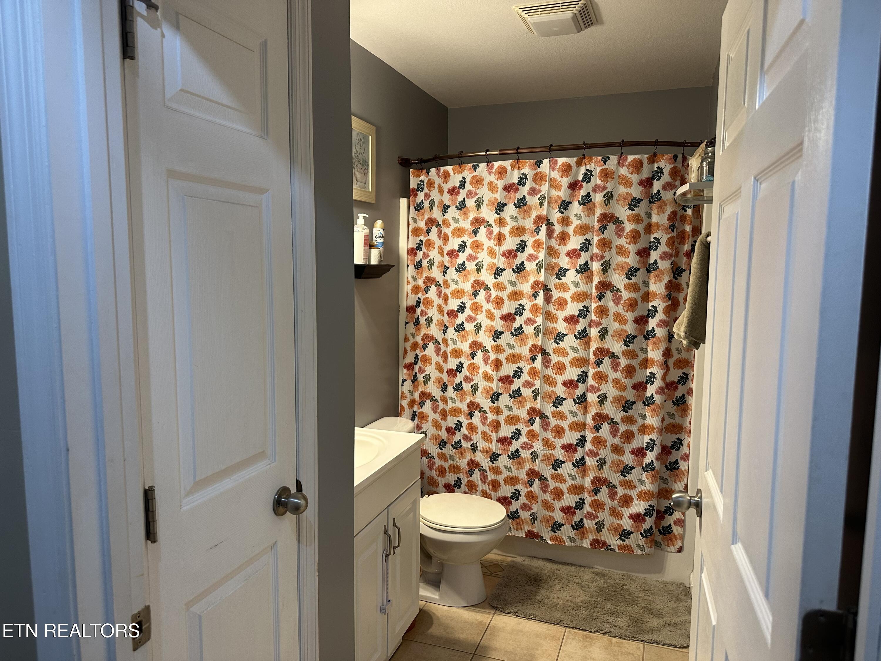 168 Volunteer Lane Clinton TN 37716
