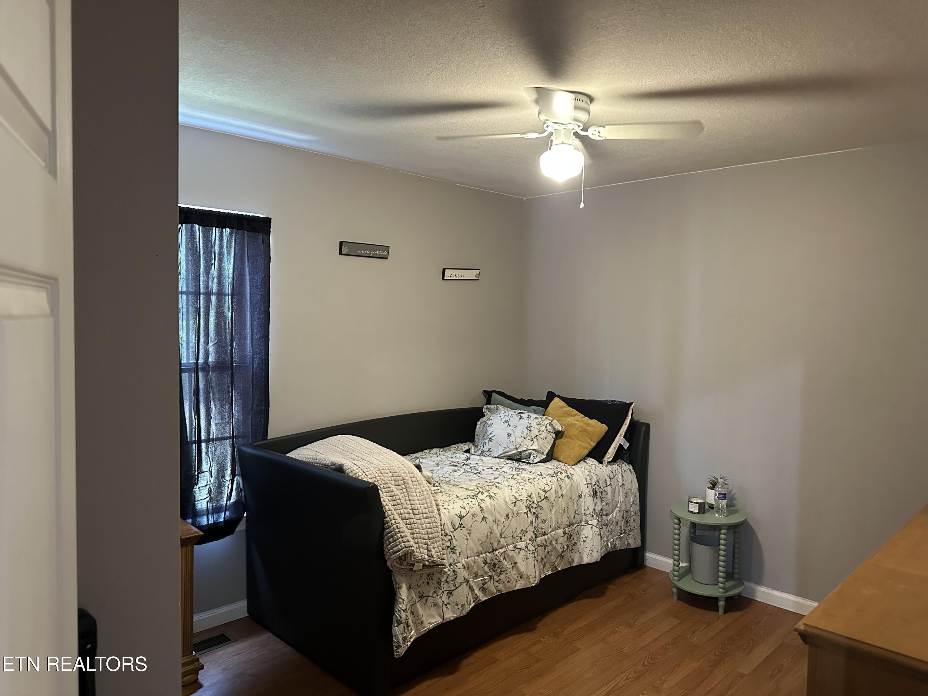 168 Volunteer Lane Clinton TN 37716