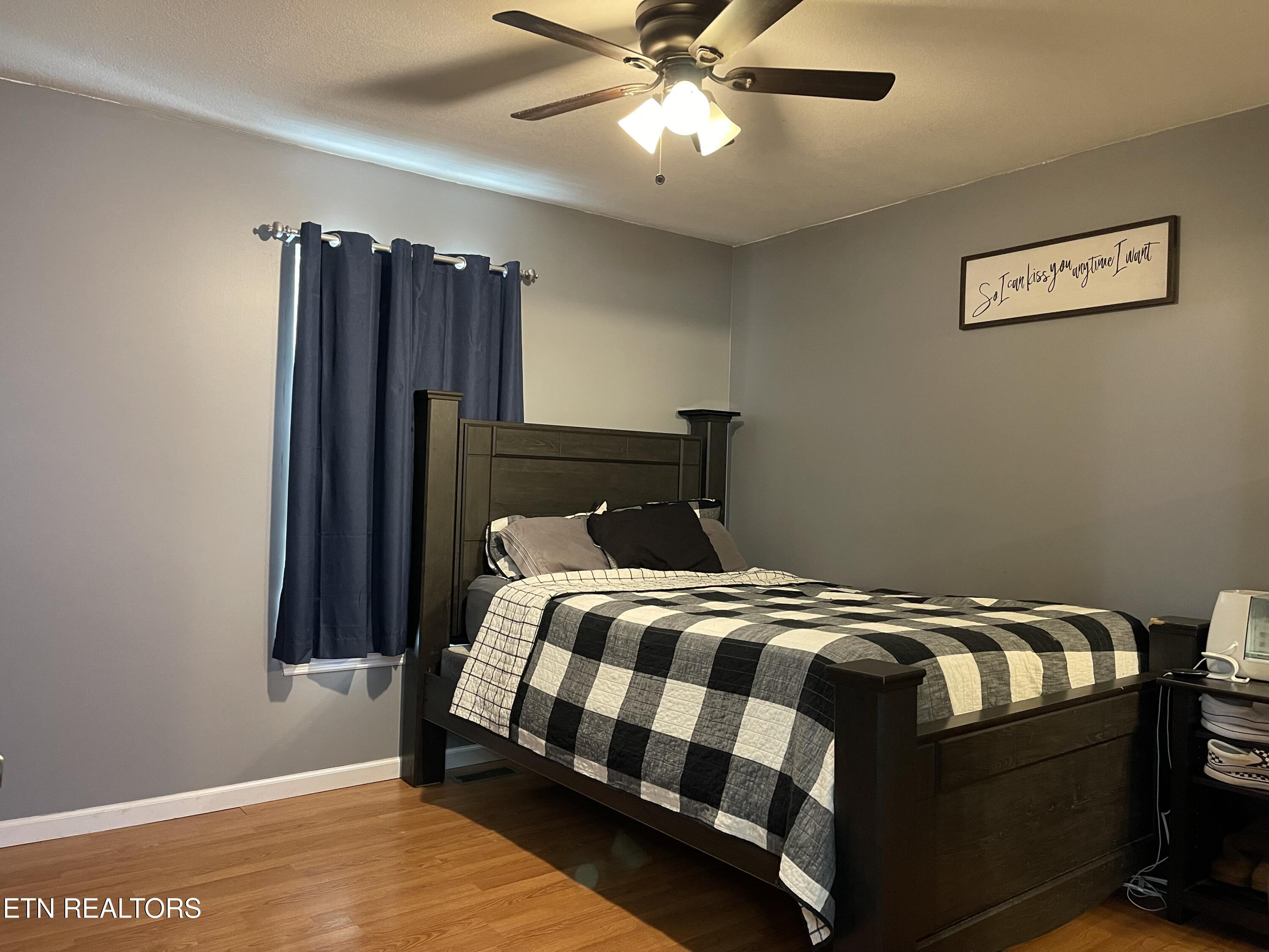 168 Volunteer Lane Clinton TN 37716