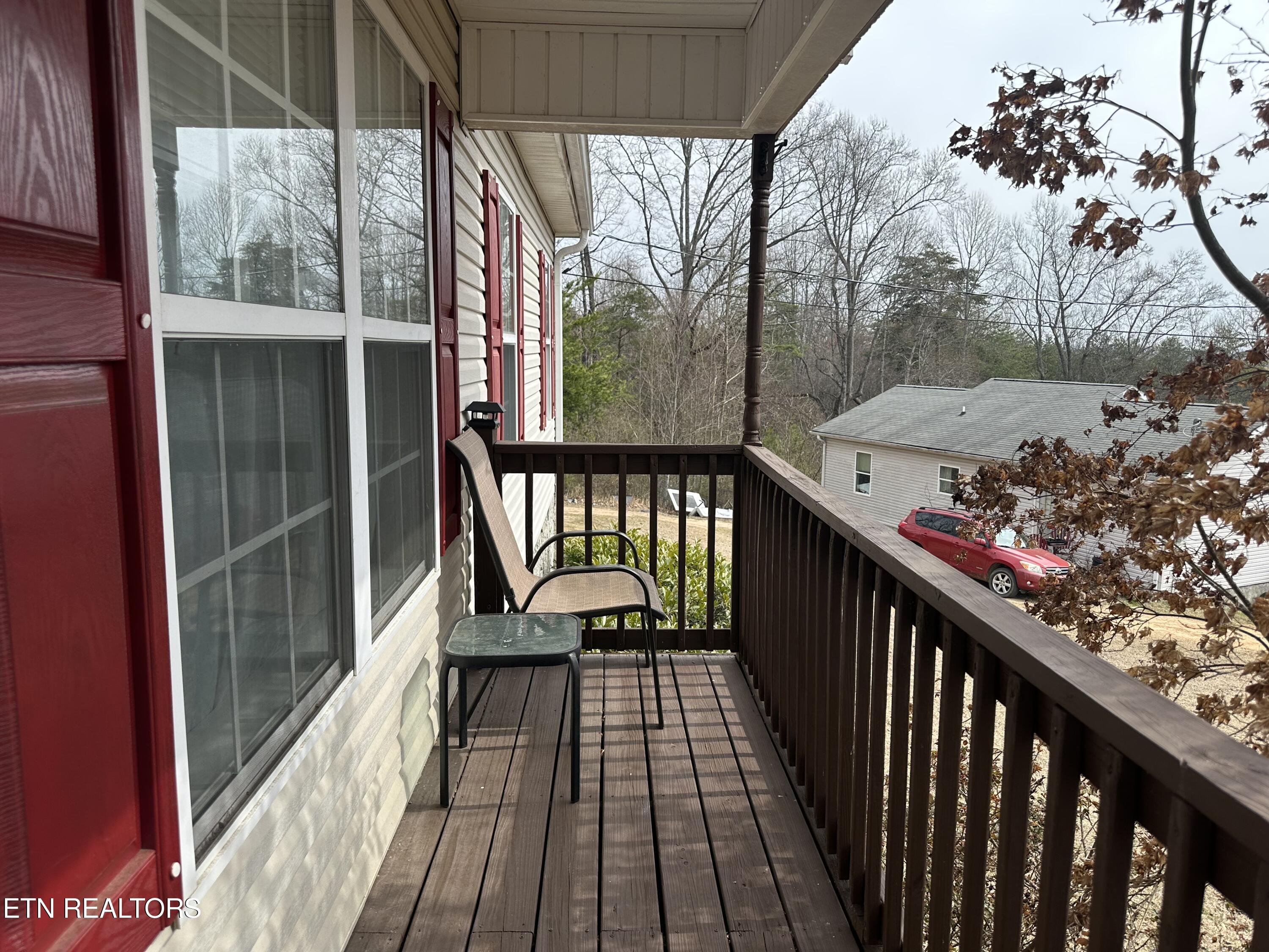 168 Volunteer Lane Clinton TN 37716