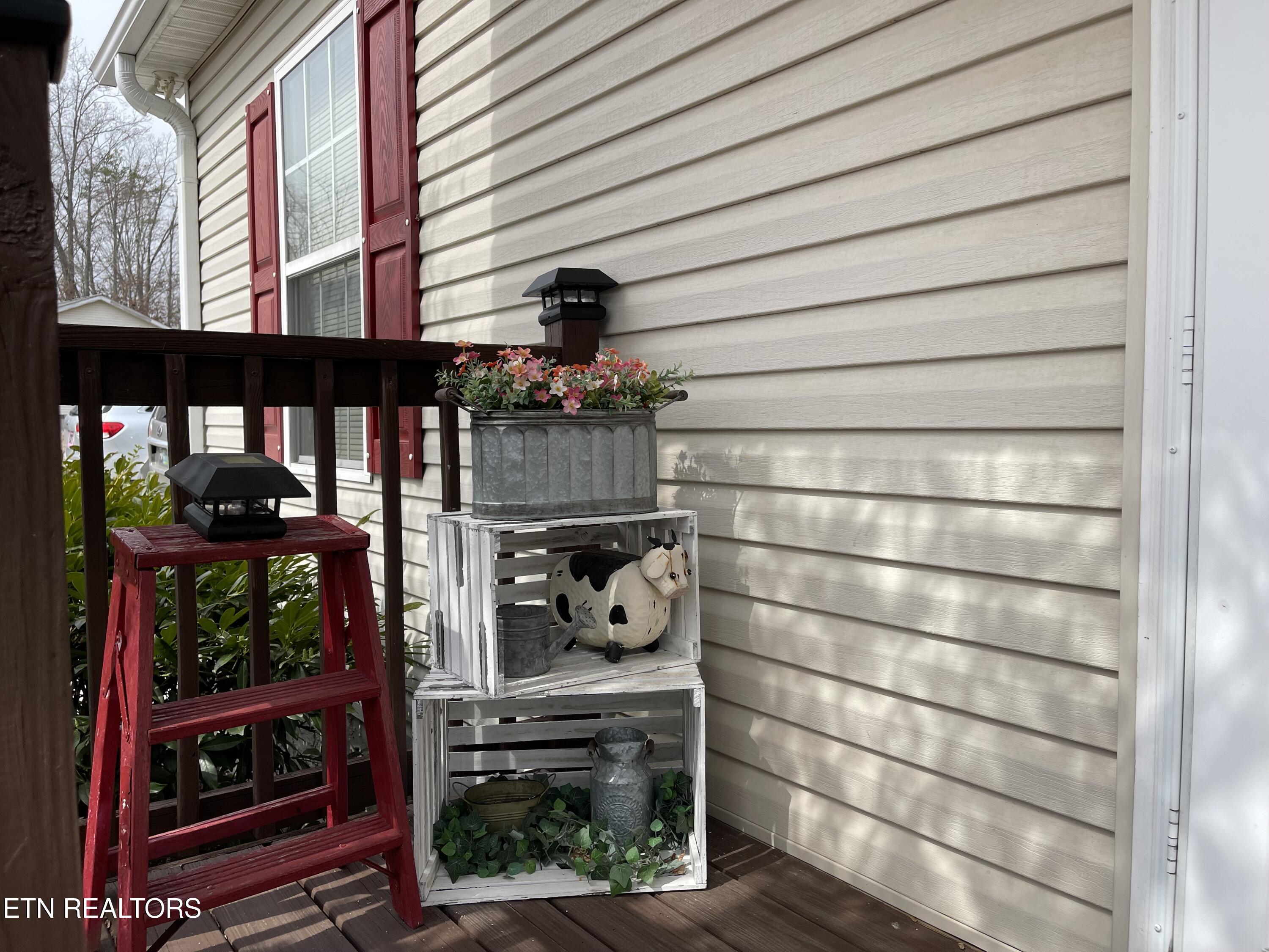 168 Volunteer Lane Clinton TN 37716