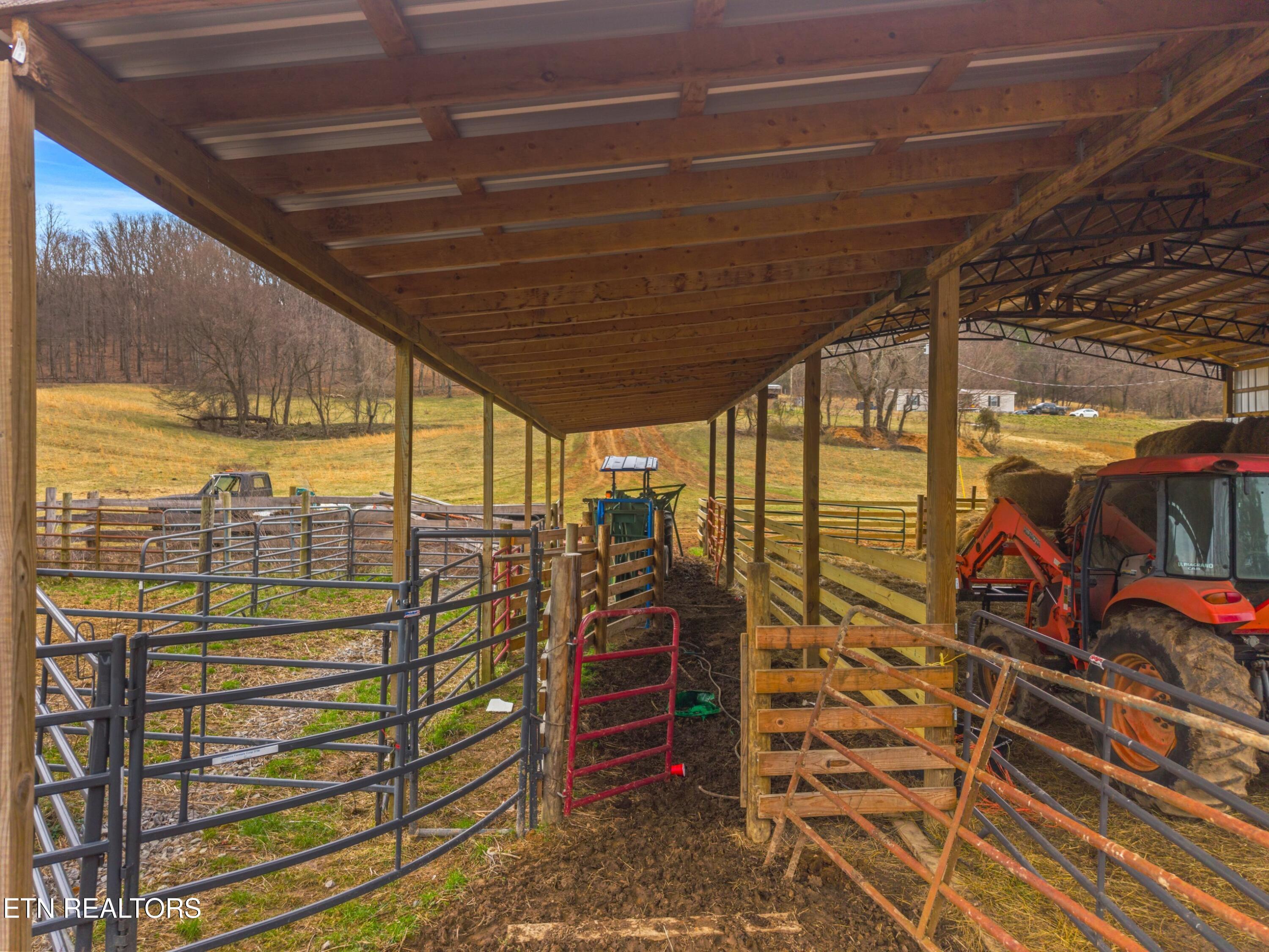 612 Grassy Valley Road Whitesburg TN 37891