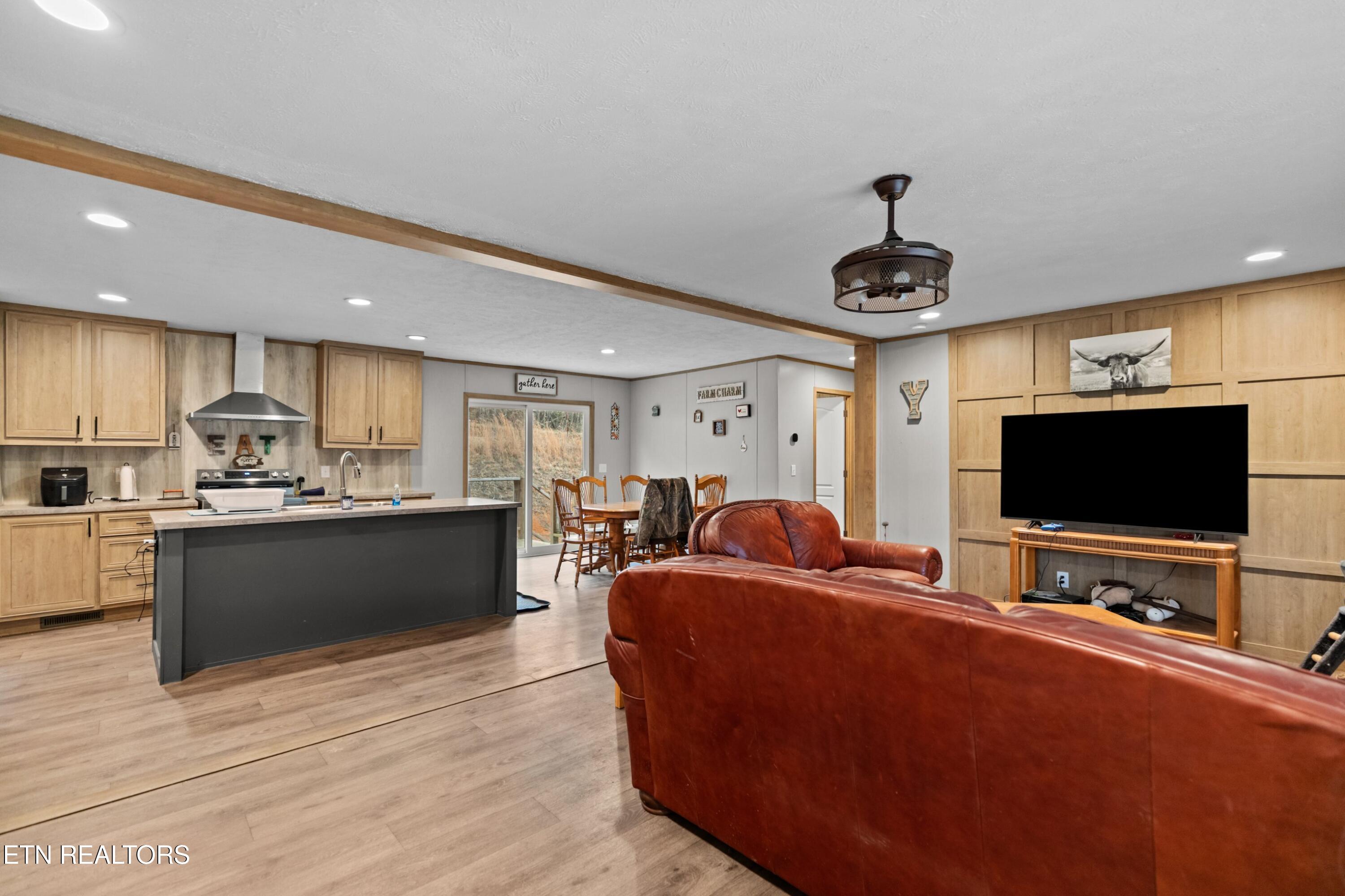 612 Grassy Valley Road Whitesburg TN 37891