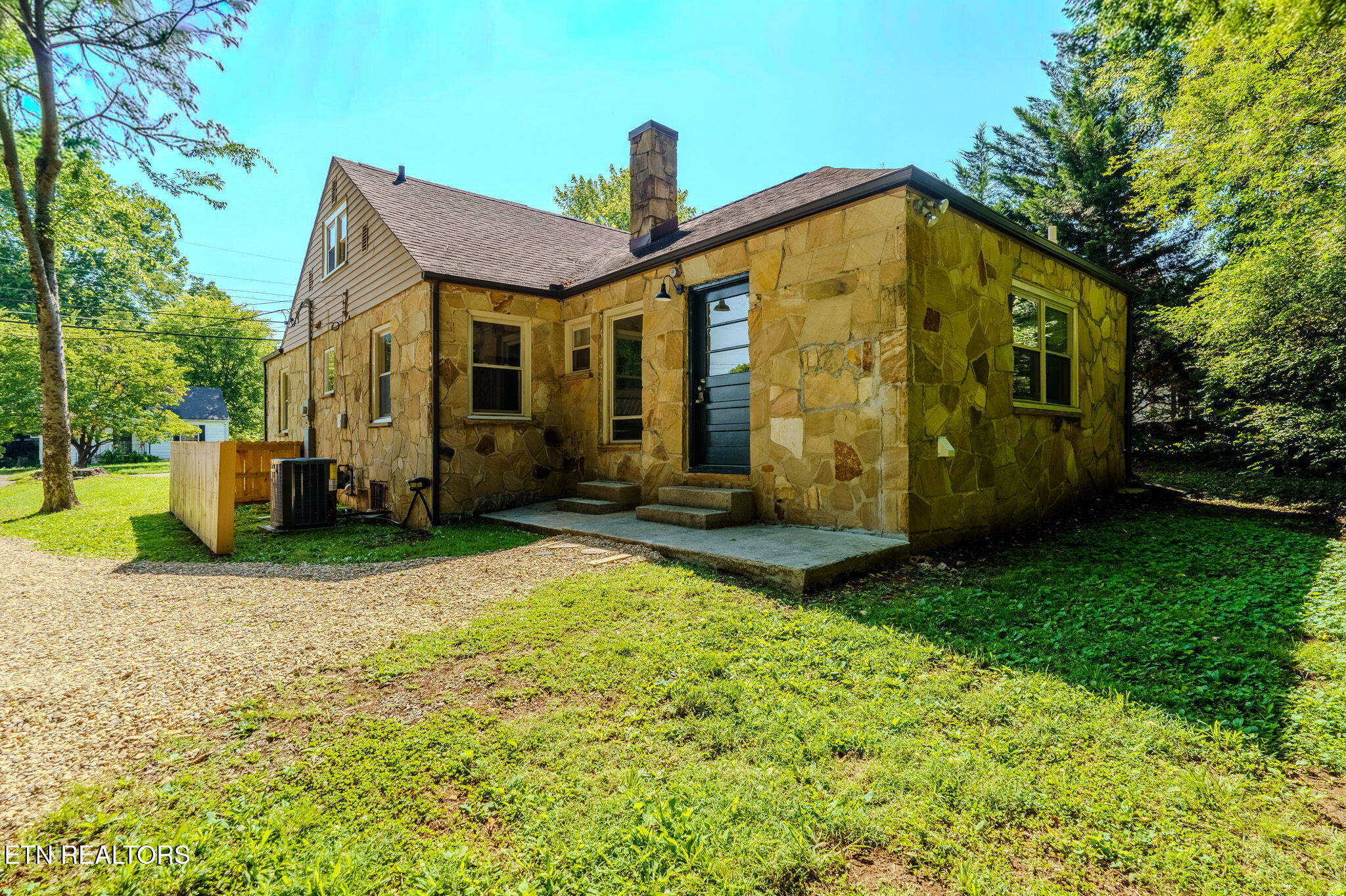 2709 Fairview Street Knoxville TN 37917