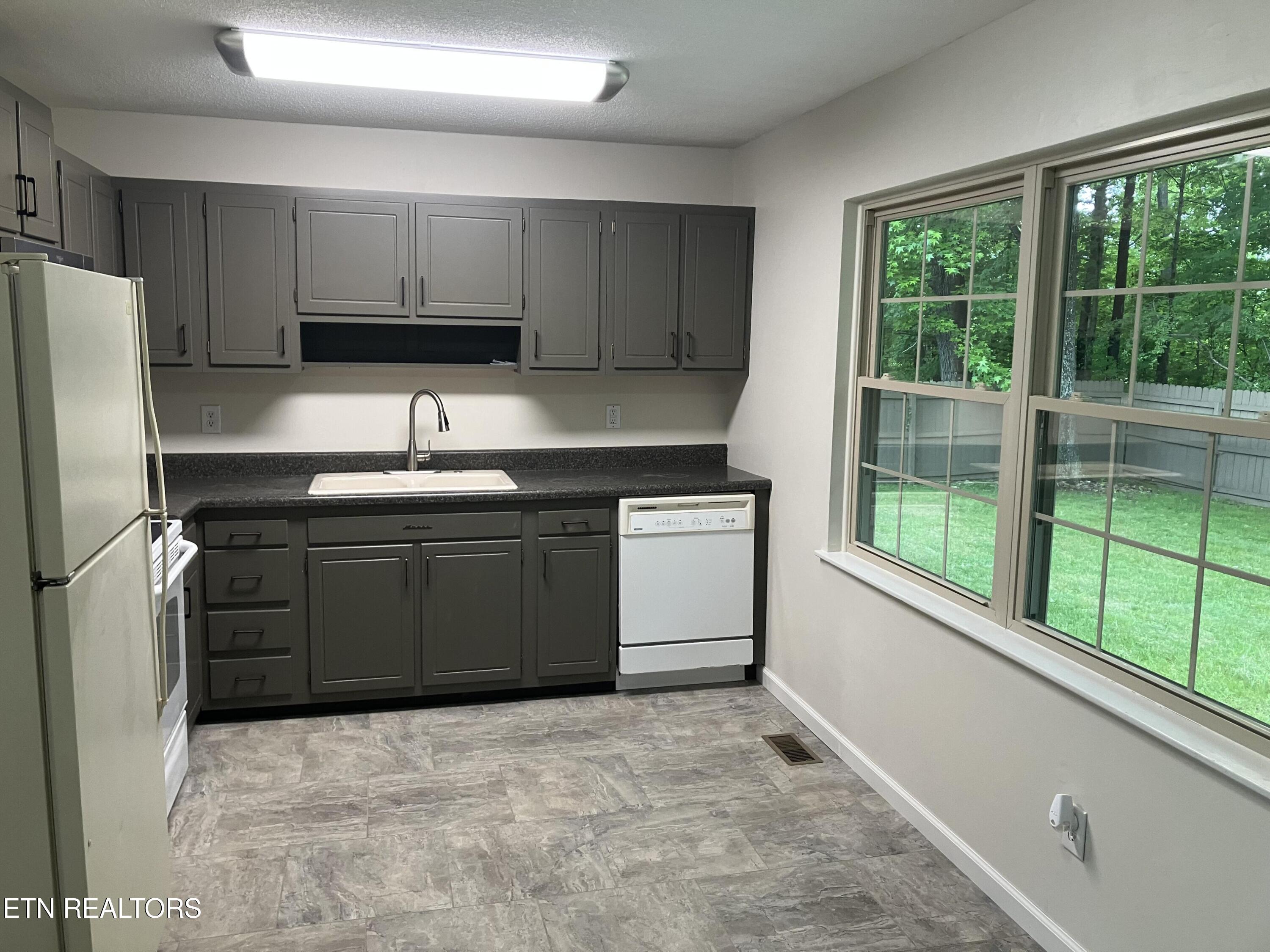 6119 Cougar Knoxville TN 37921