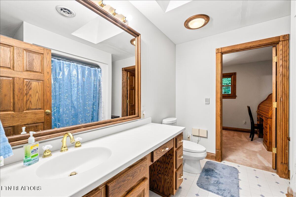 646 Hilltop Drive Jacksboro TN 37757