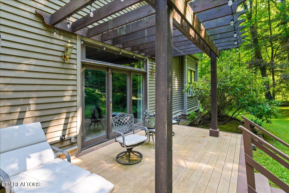 646 Hilltop Drive Jacksboro TN 37757