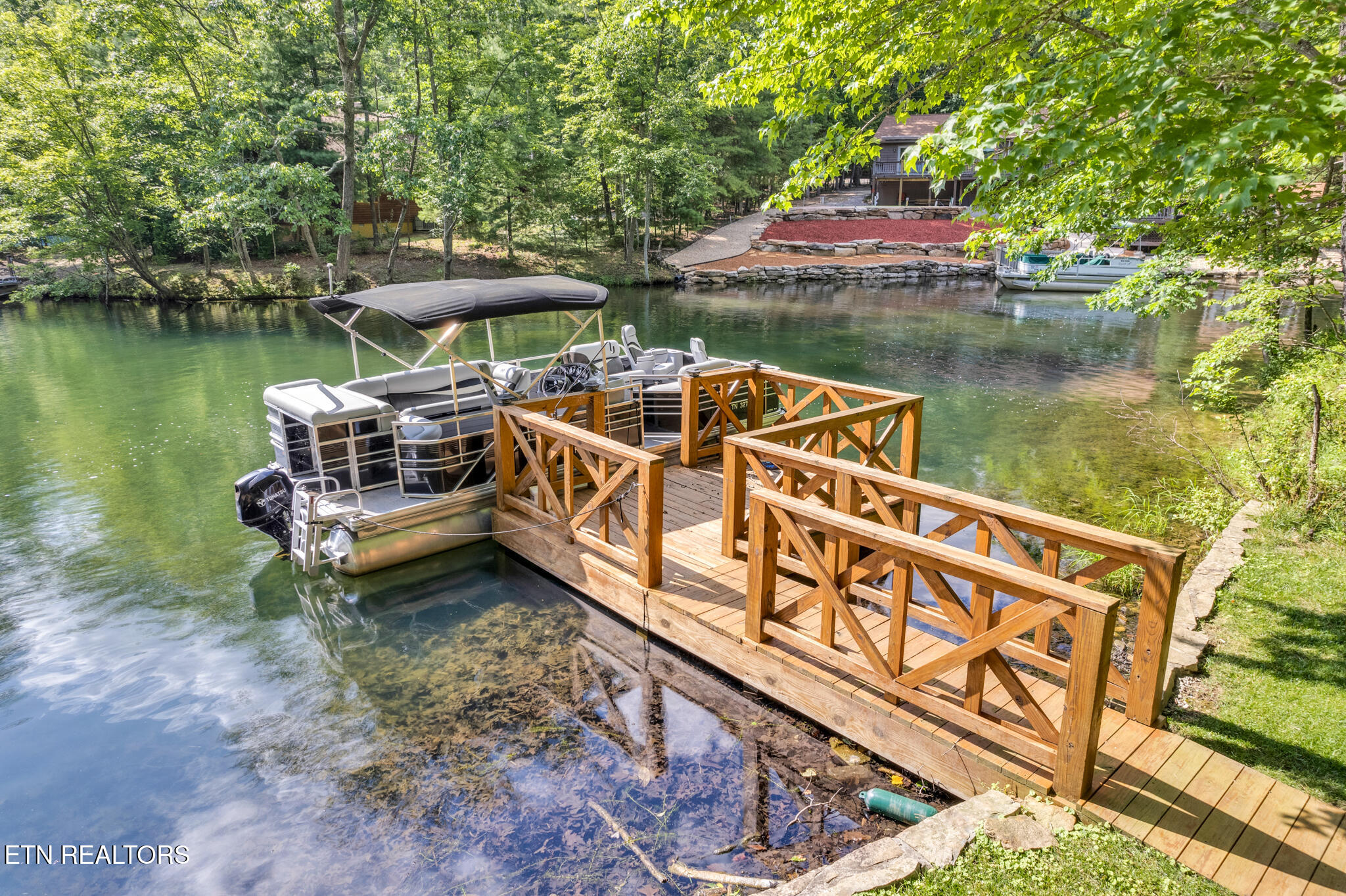 141 Shore Lane Crossville TN 38558