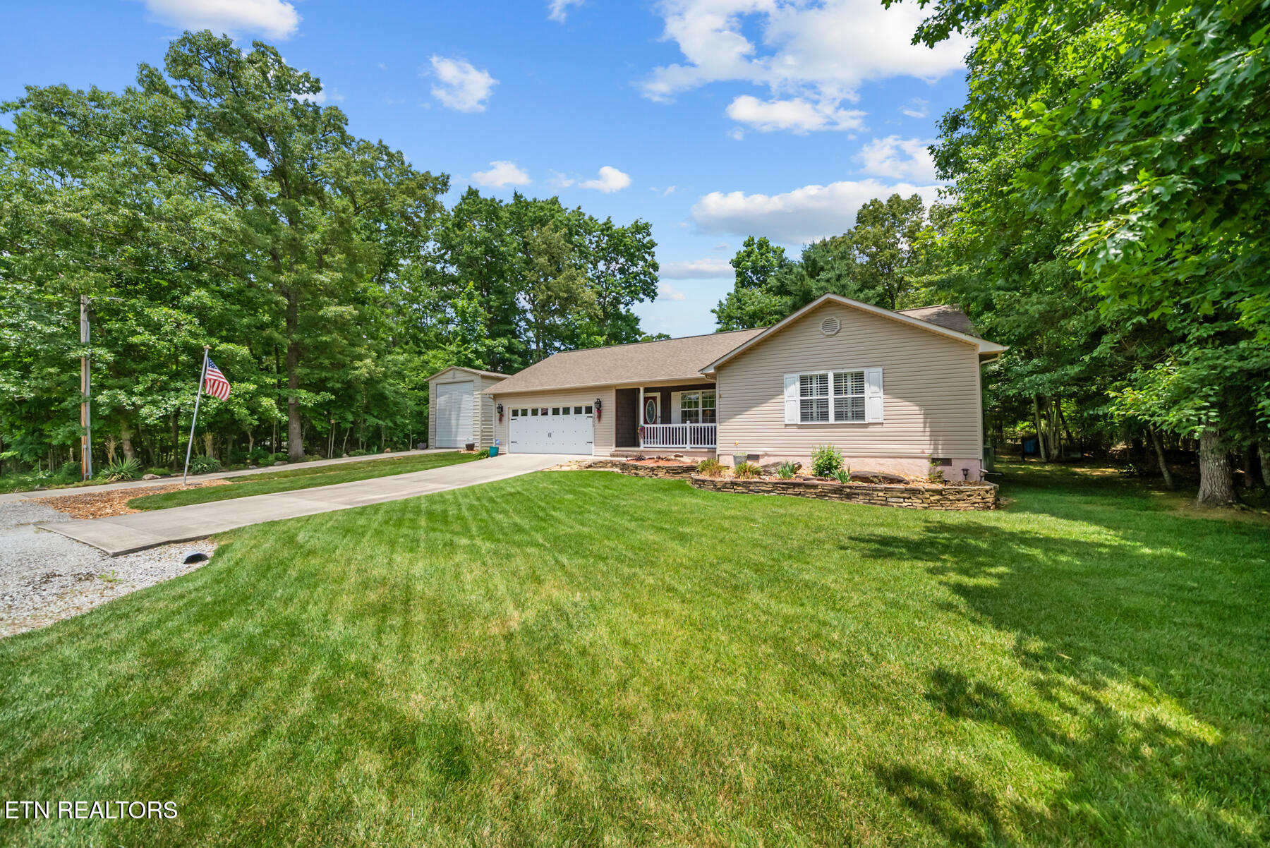 7003 Chief White Eagle Lane Crossville TN 38572