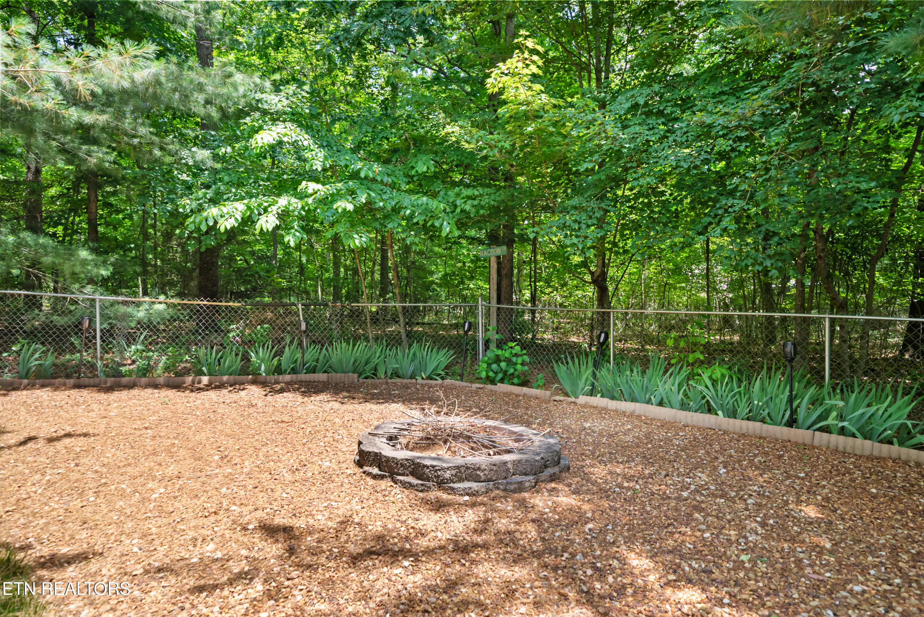 7003 Chief White Eagle Lane Crossville TN 38572