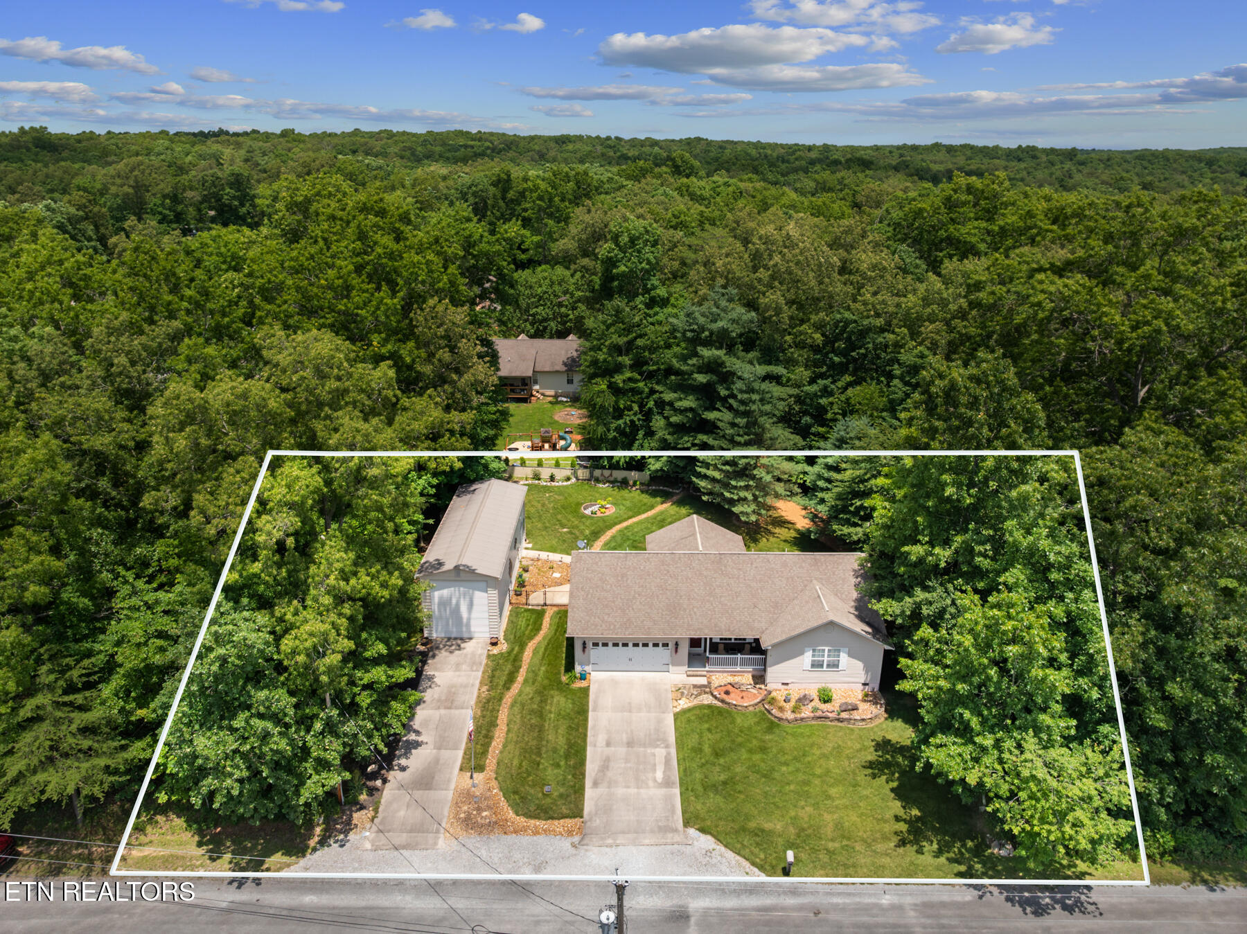 7003 Chief White Eagle Lane Crossville TN 38572