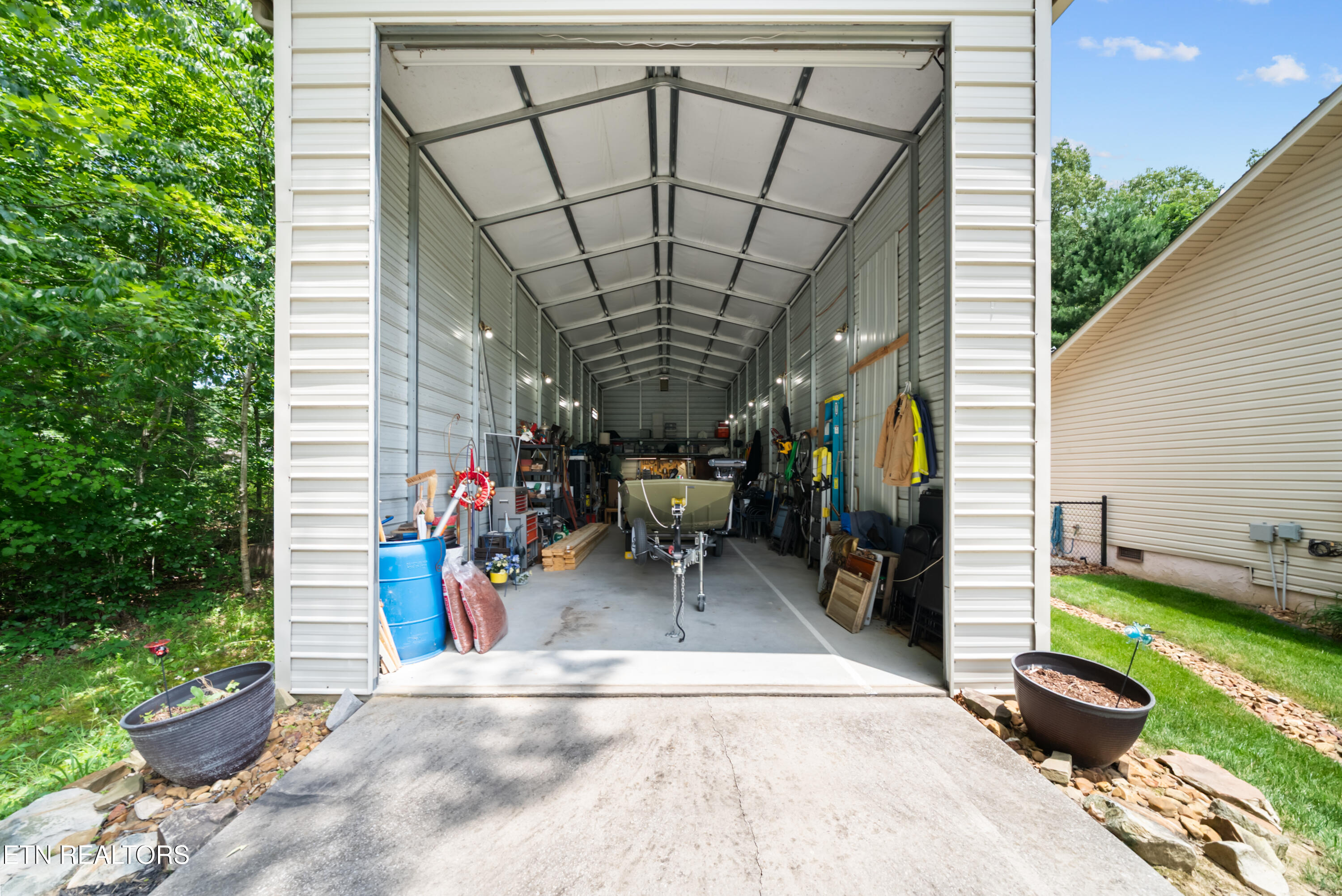 7003 Chief White Eagle Lane Crossville TN 38572