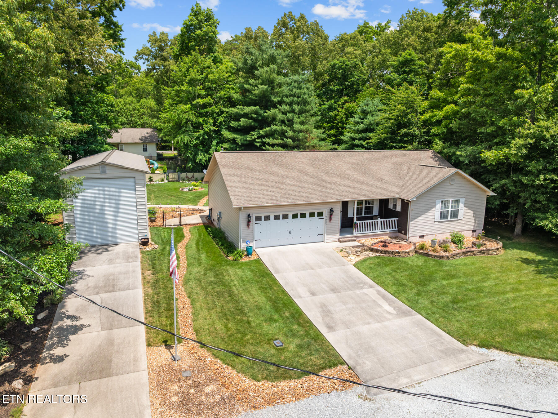7003 Chief White Eagle Lane Crossville TN 38572