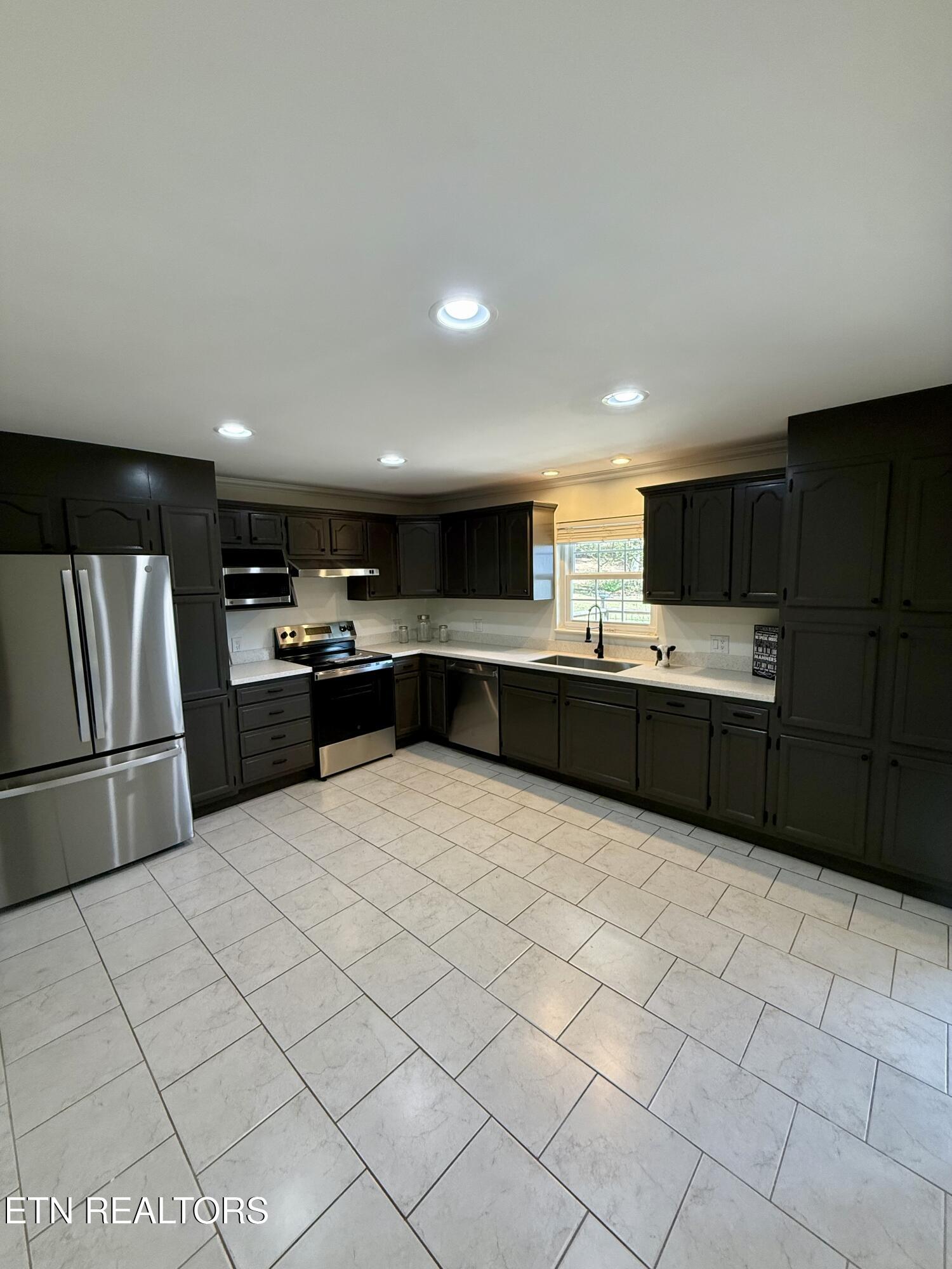 2112 Spring Hill Road Knoxville TN 37914