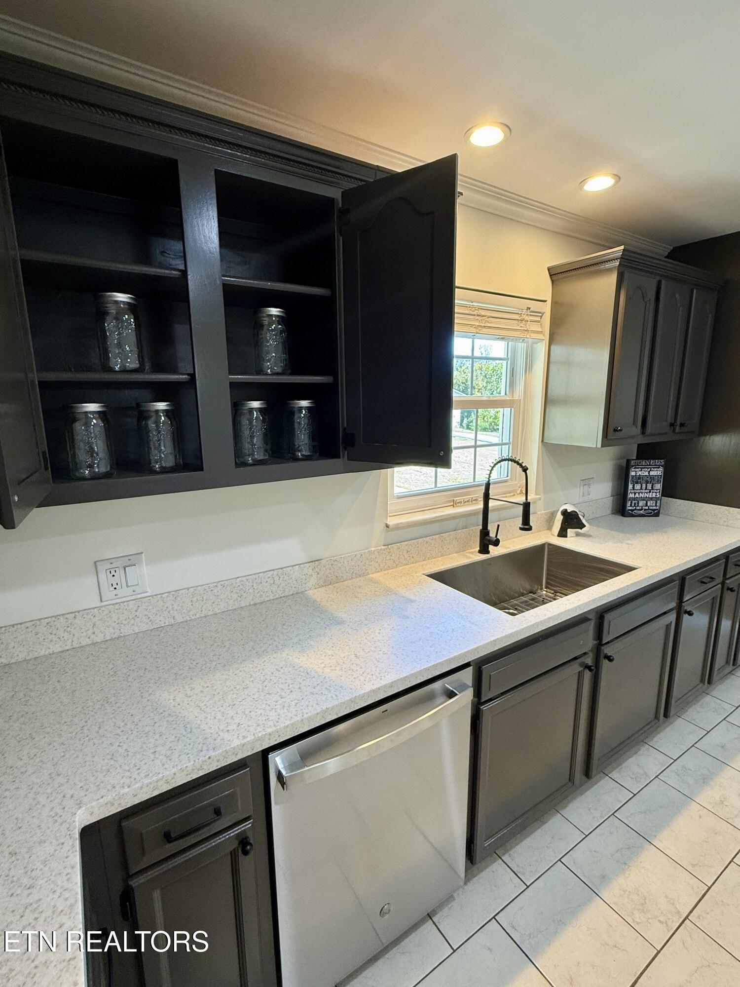 2112 Spring Hill Road Knoxville TN 37914