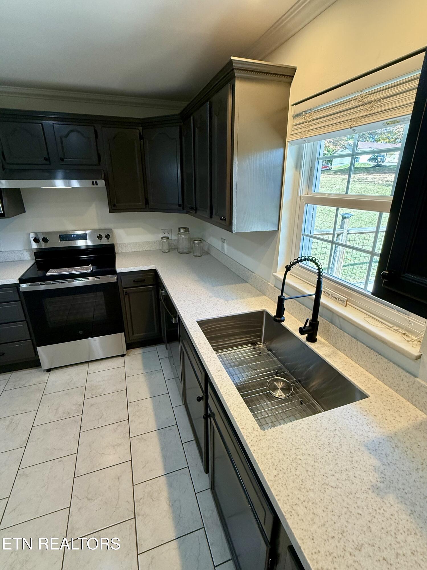 2112 Spring Hill Road Knoxville TN 37914