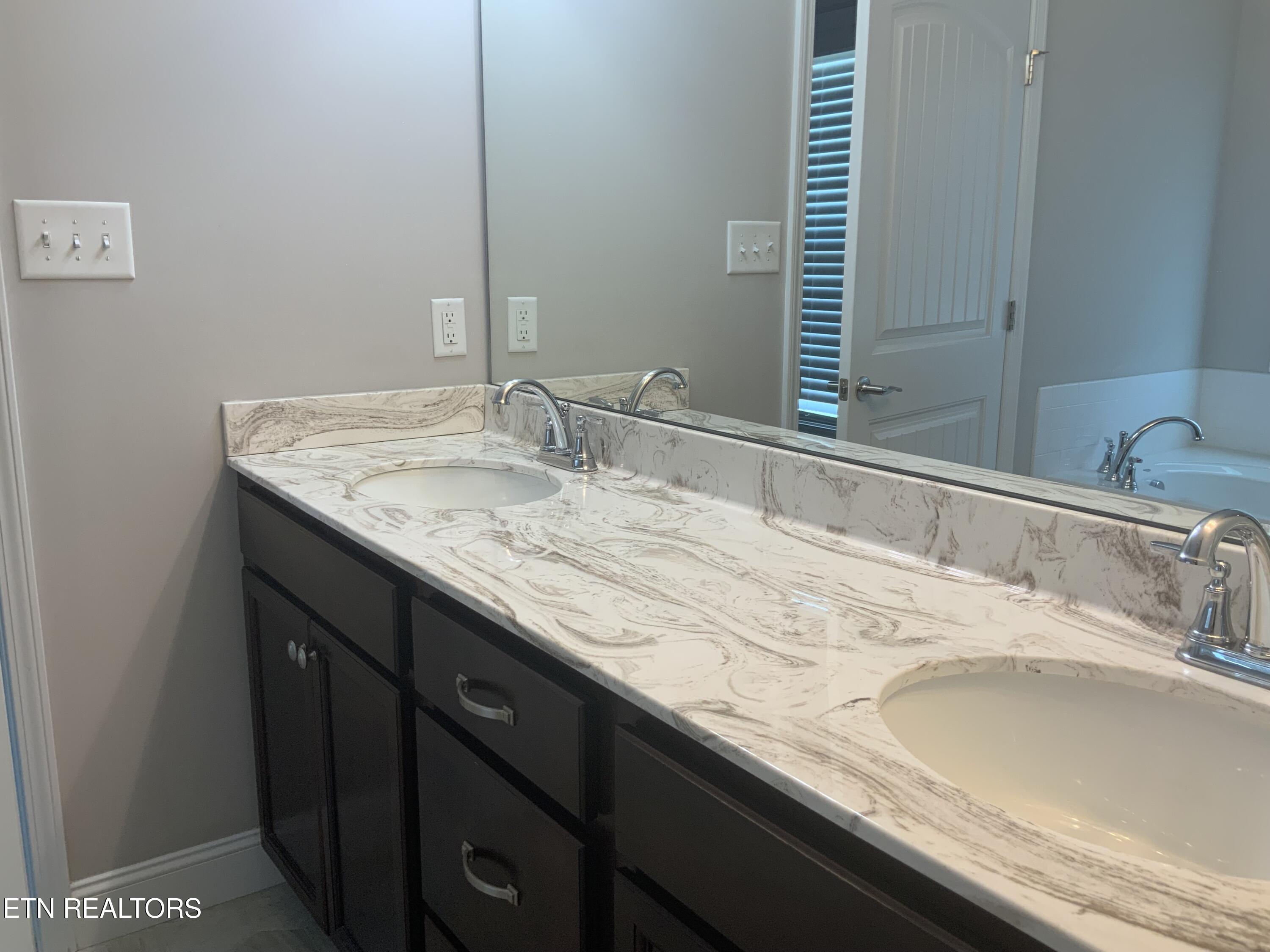 8230 Equinox Lane Powell TN 37849