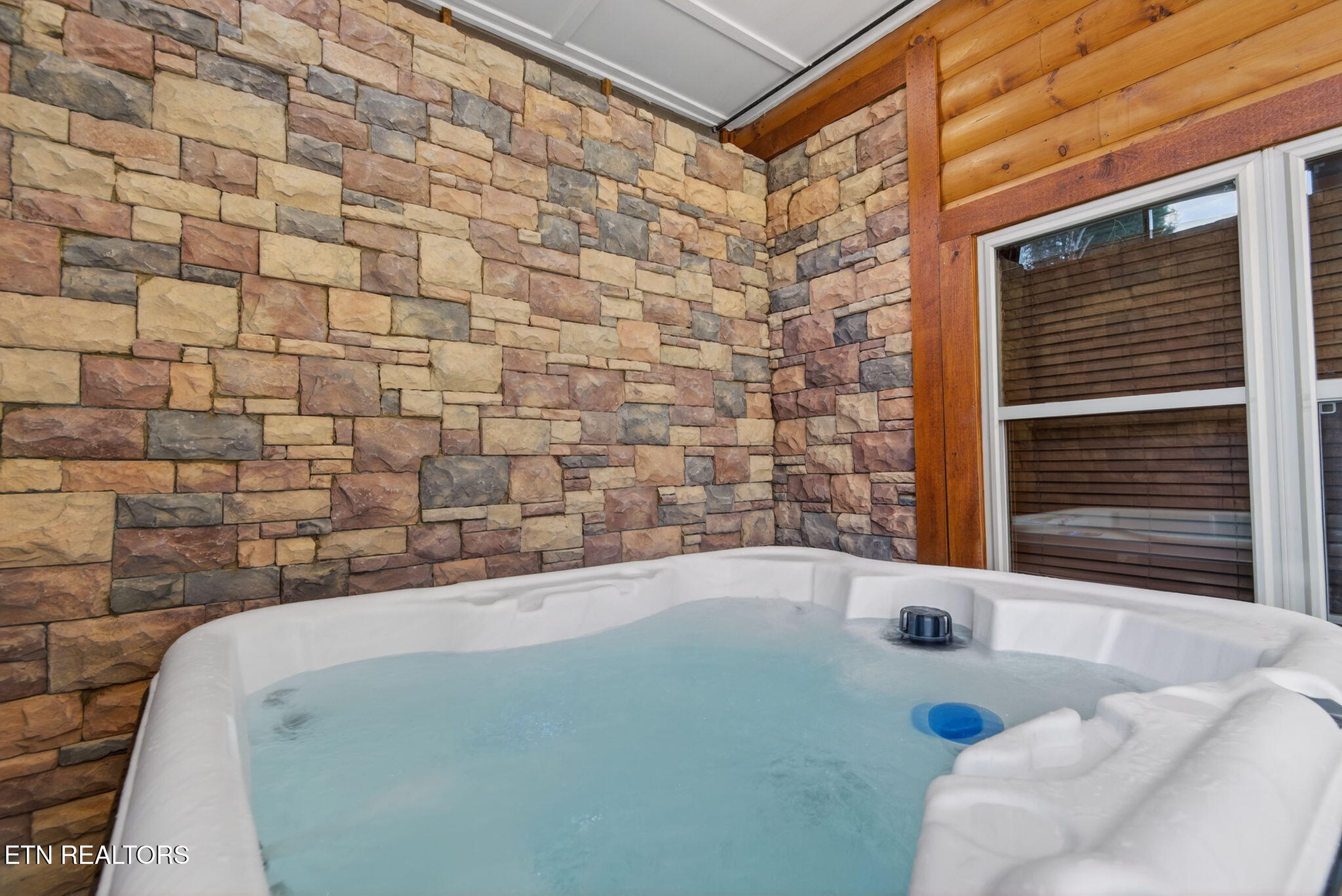3138 White Falcon Way Pigeon Forge TN 37863