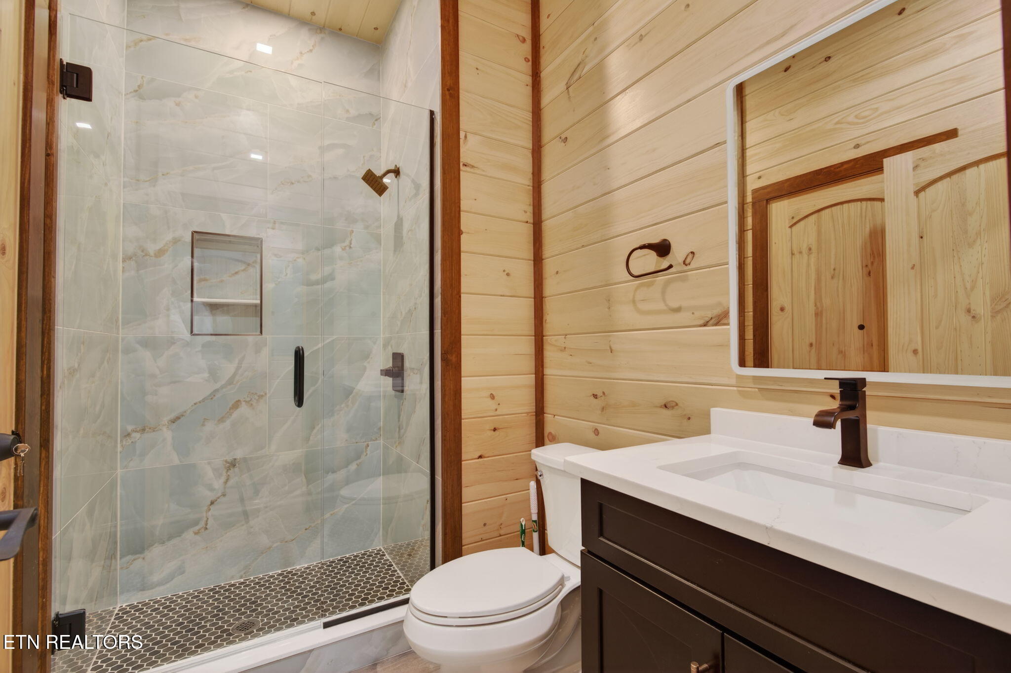 3138 White Falcon Way Pigeon Forge TN 37863