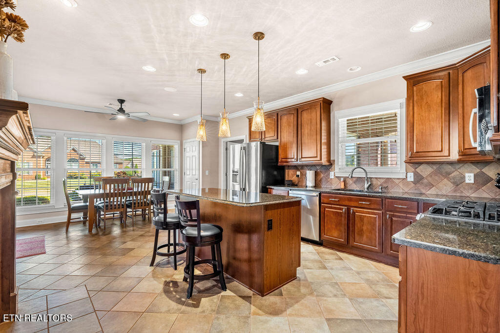 170 E Port Drive Lenoir City TN 37772