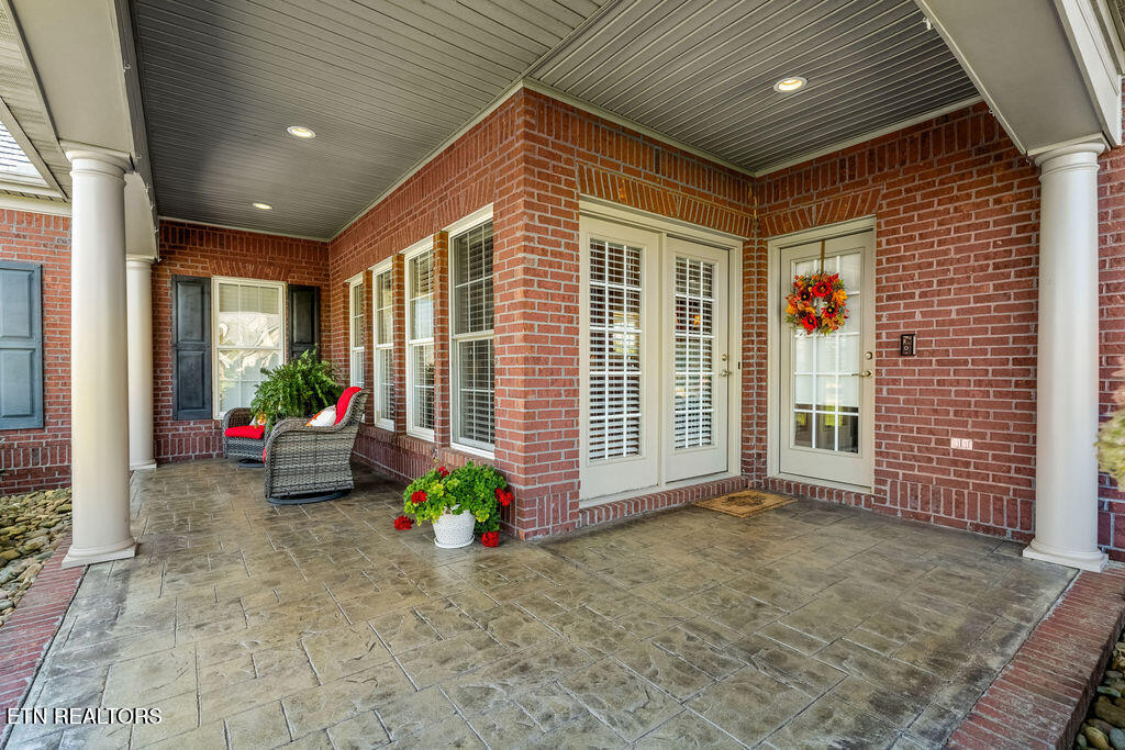 170 E Port Drive Lenoir City TN 37772