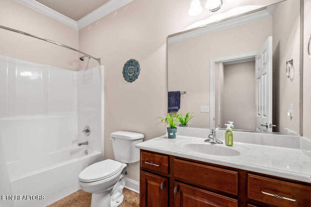 170 E Port Drive Lenoir City TN 37772