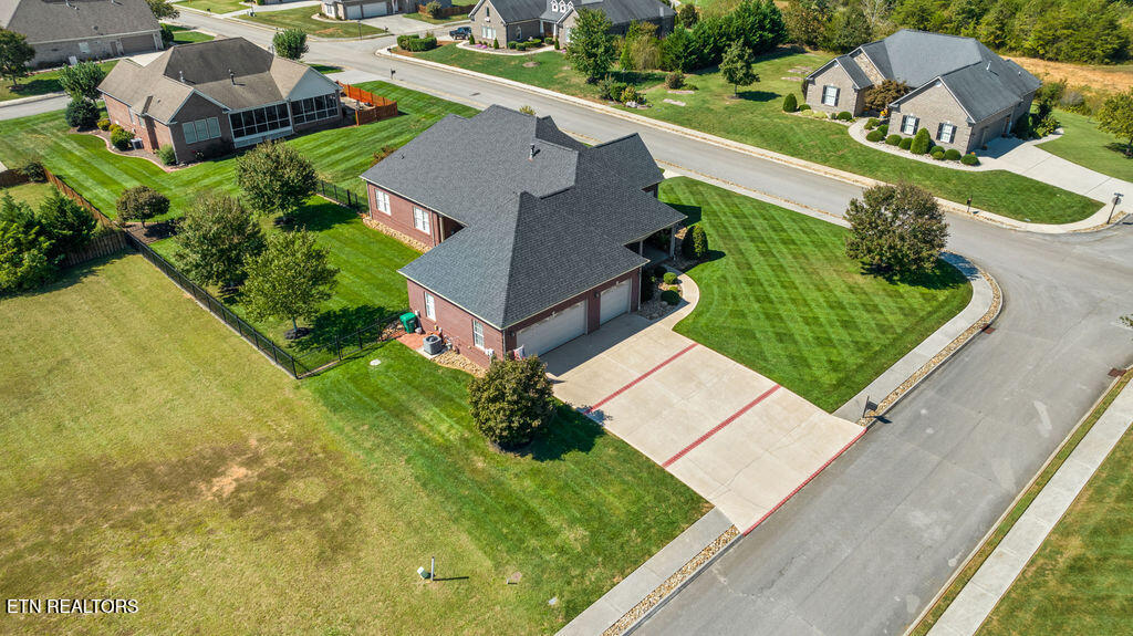 170 E Port Drive Lenoir City TN 37772