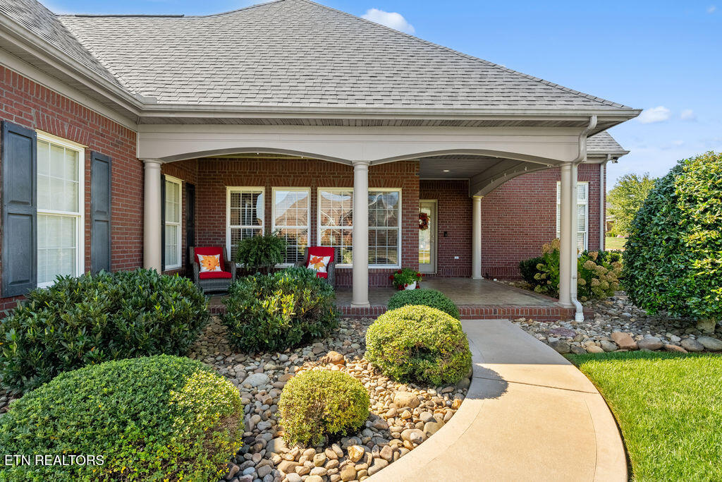 170 E Port Drive Lenoir City TN 37772