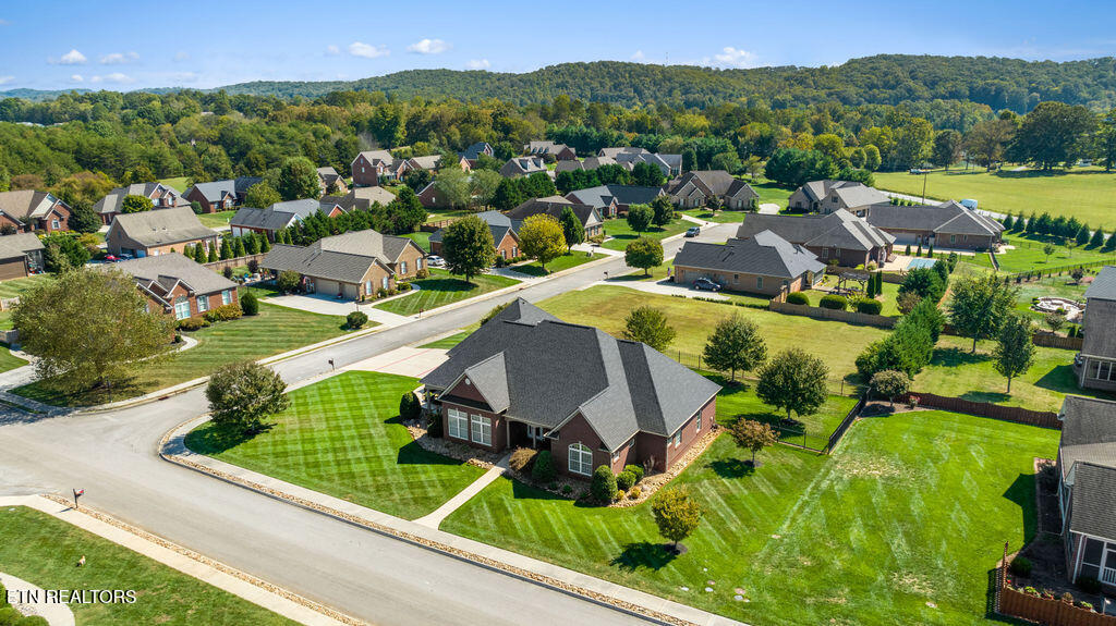 170 E Port Drive Lenoir City TN 37772