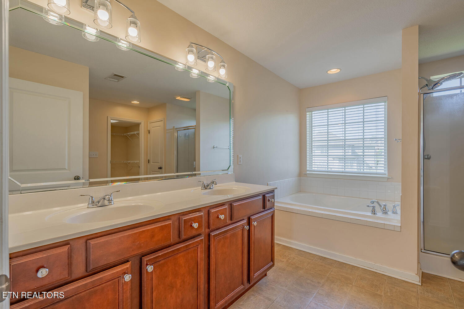 6331 Mcmillan Creek Drive Knoxville TN 37924