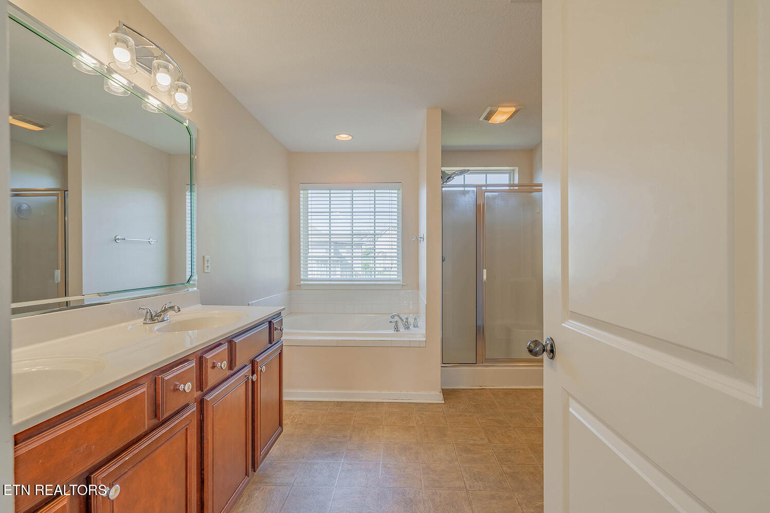 6331 Mcmillan Creek Drive Knoxville TN 37924